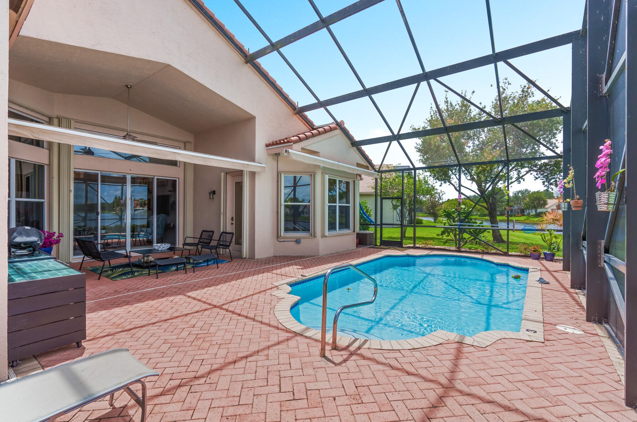 6806 Fiji Cir, Boynton Beach FL  33437-7022 exterior