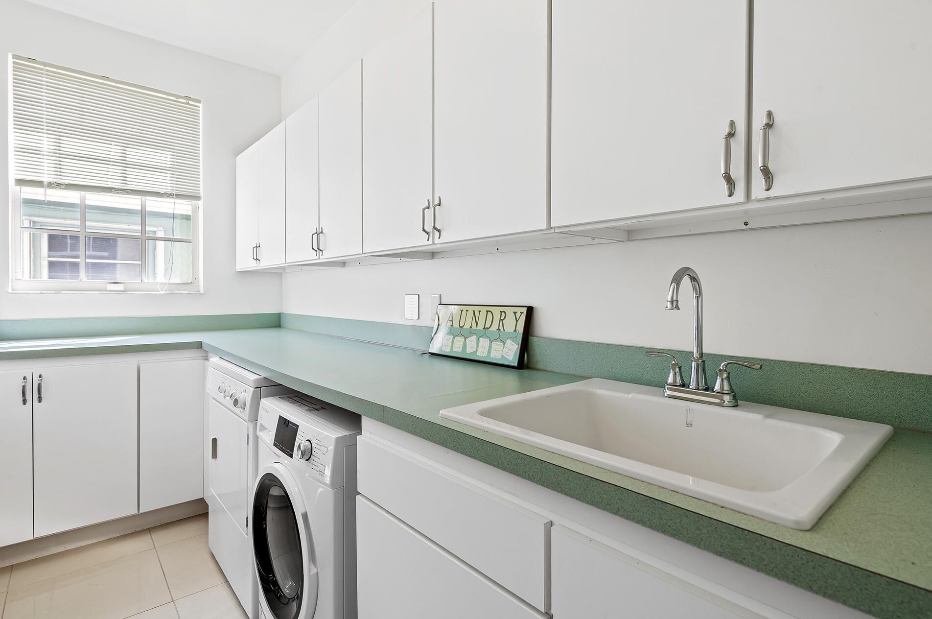 226 Lakeside Dr, Lake Worth FL  33460-3511 exterior