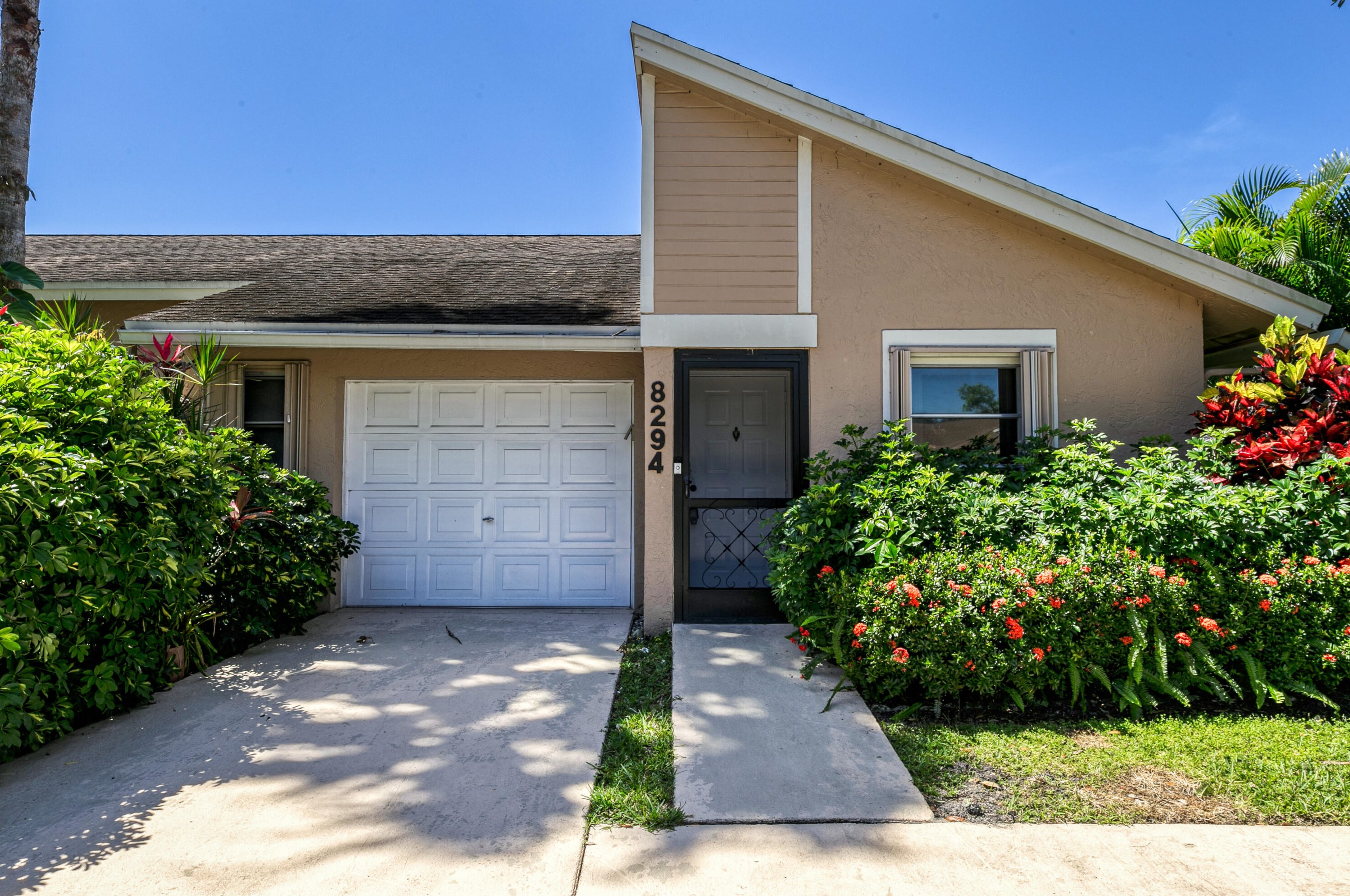 8294 Springtree Rd, Boca Raton FL 33496-5128 exterior