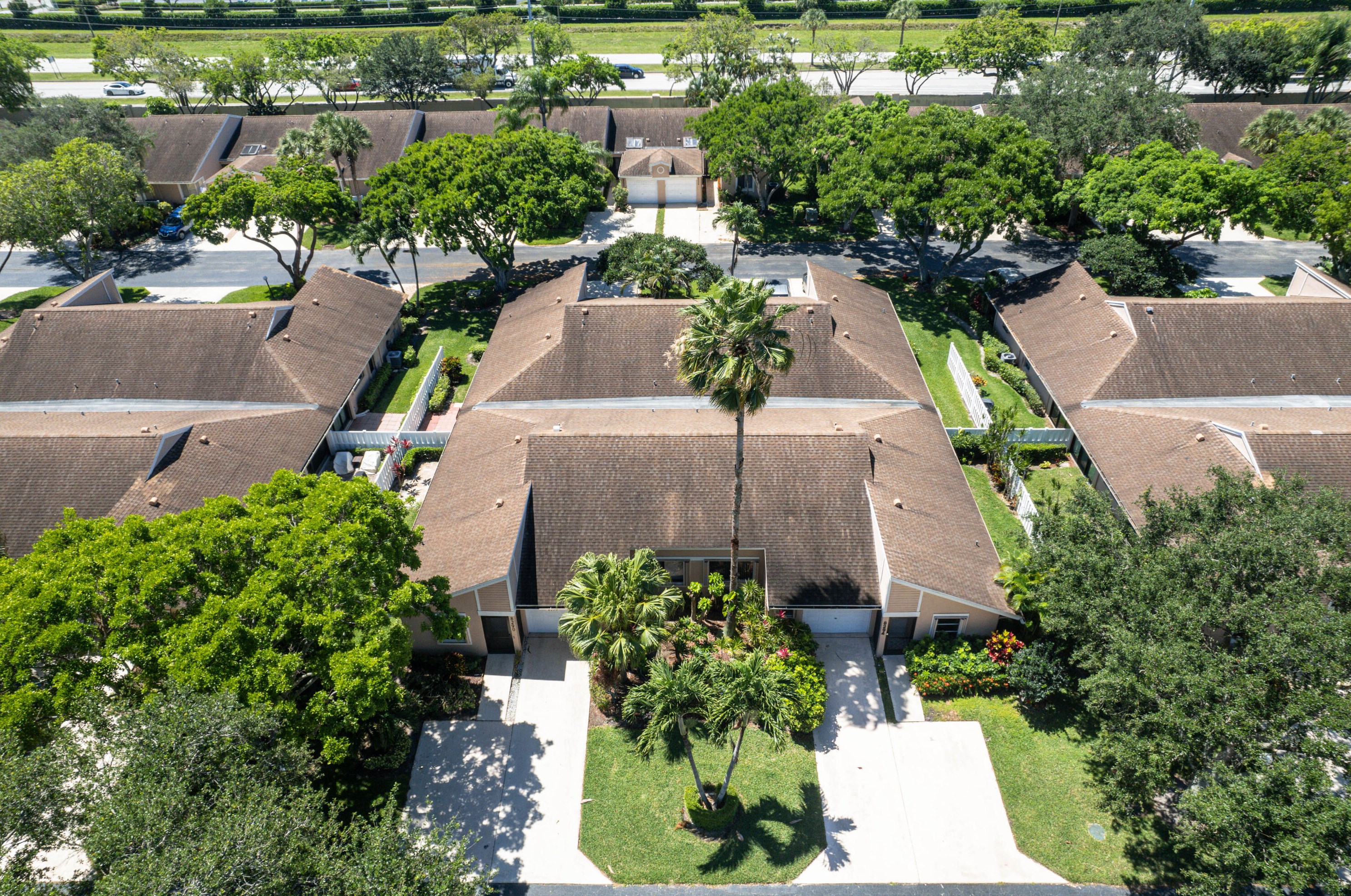 8294 Springtree Rd, Boca Raton FL 33496-5128 exterior