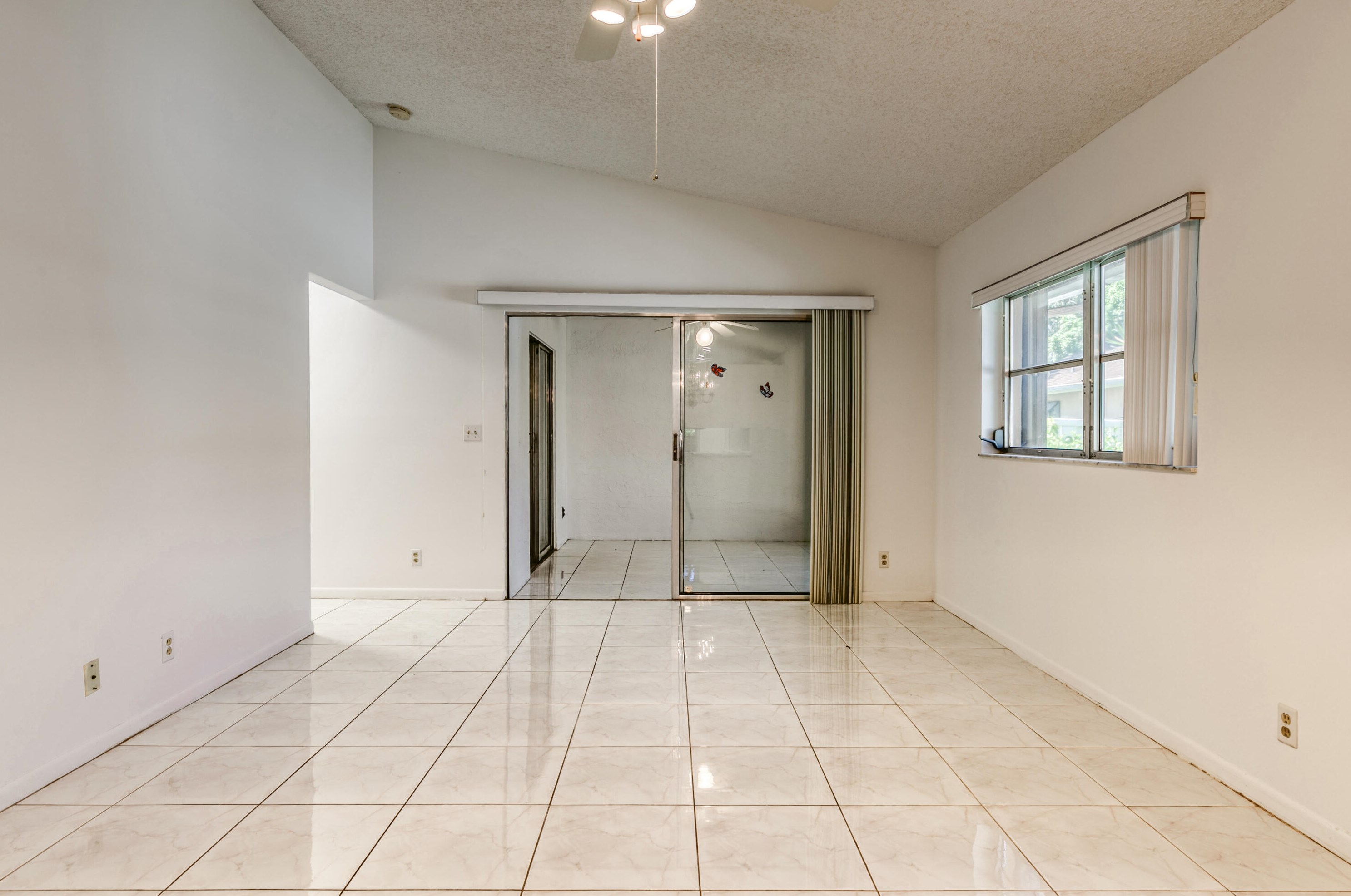 8294 Springtree Rd, Boca Raton FL 33496-5128 exterior