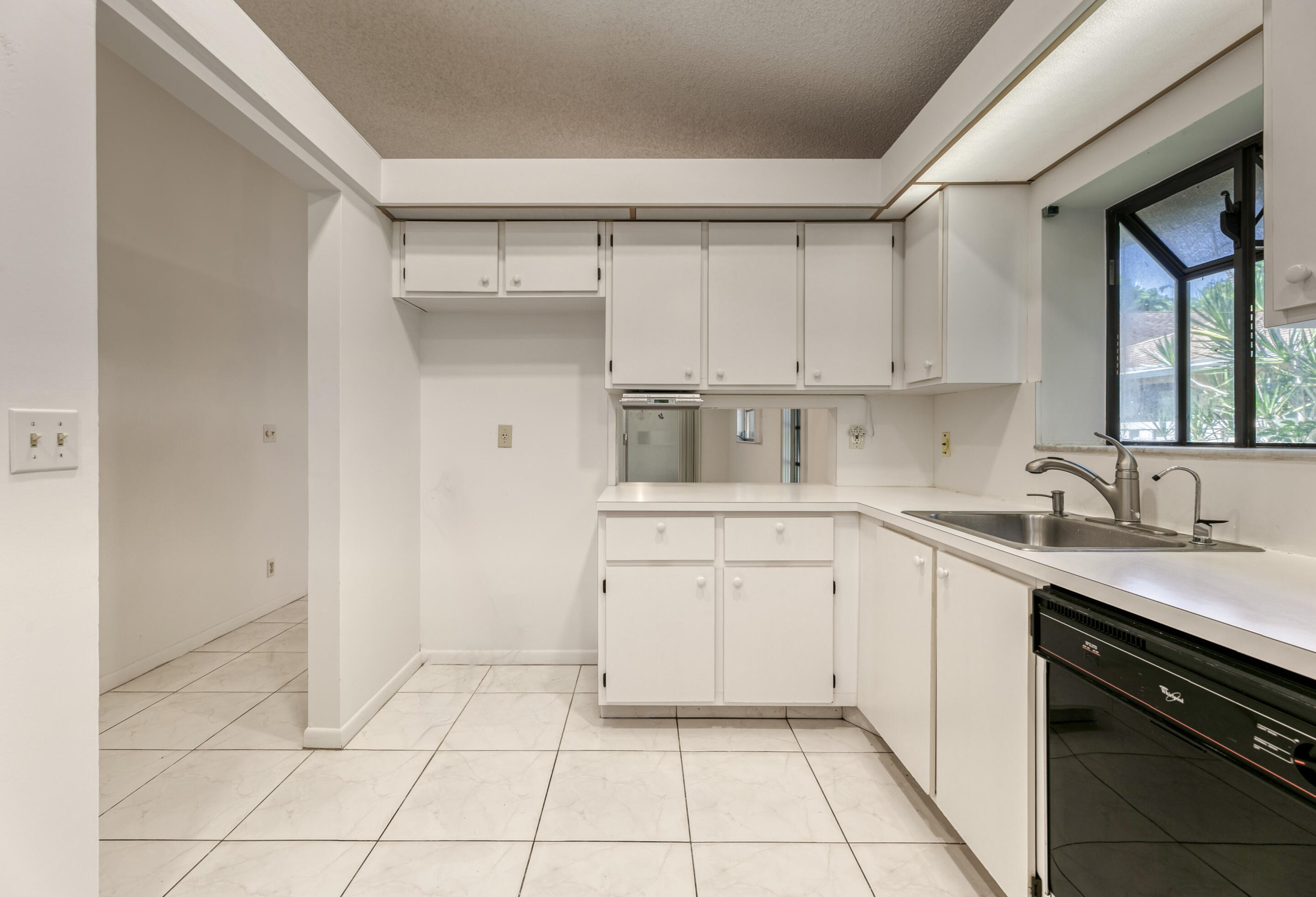 8294 Springtree Rd, Boca Raton FL 33496-5128 exterior