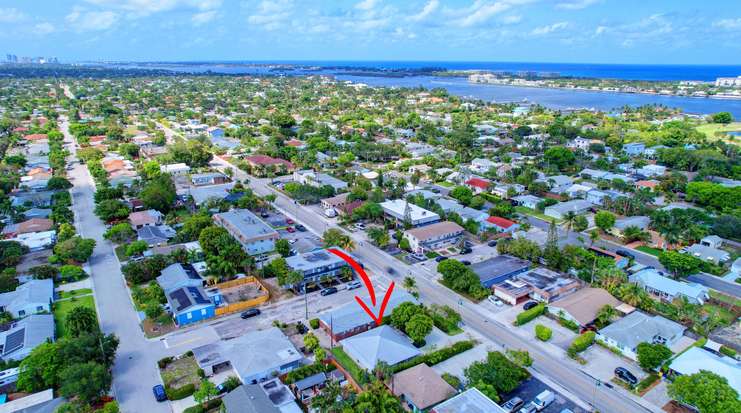 1425 Federal Hwy, Lake Worth FL  33460-1942 exterior