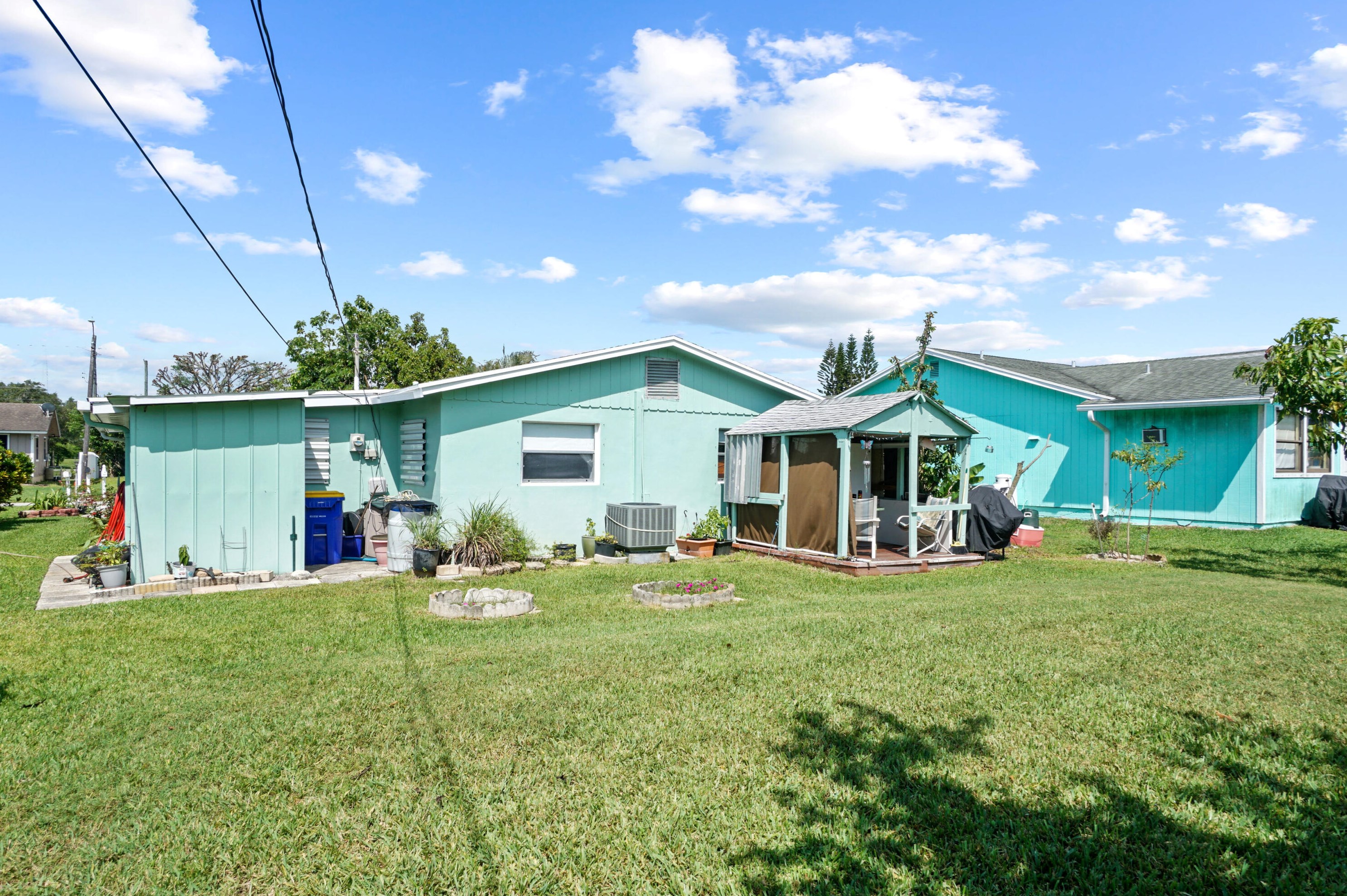 5657 Avalon Dr, Stuart FL  34997-8508 exterior