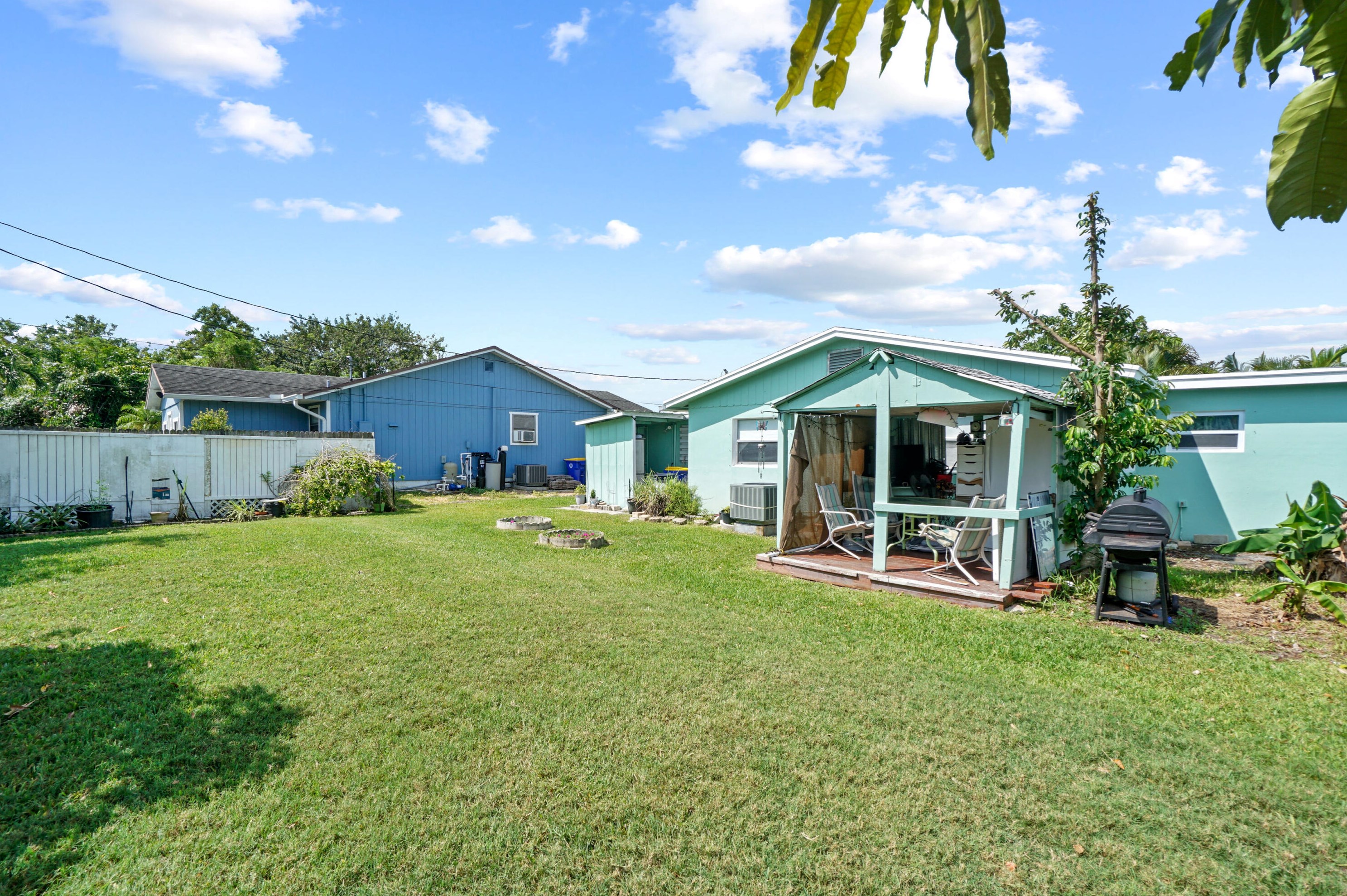 5657 Avalon Dr, Stuart FL  34997-8508 exterior