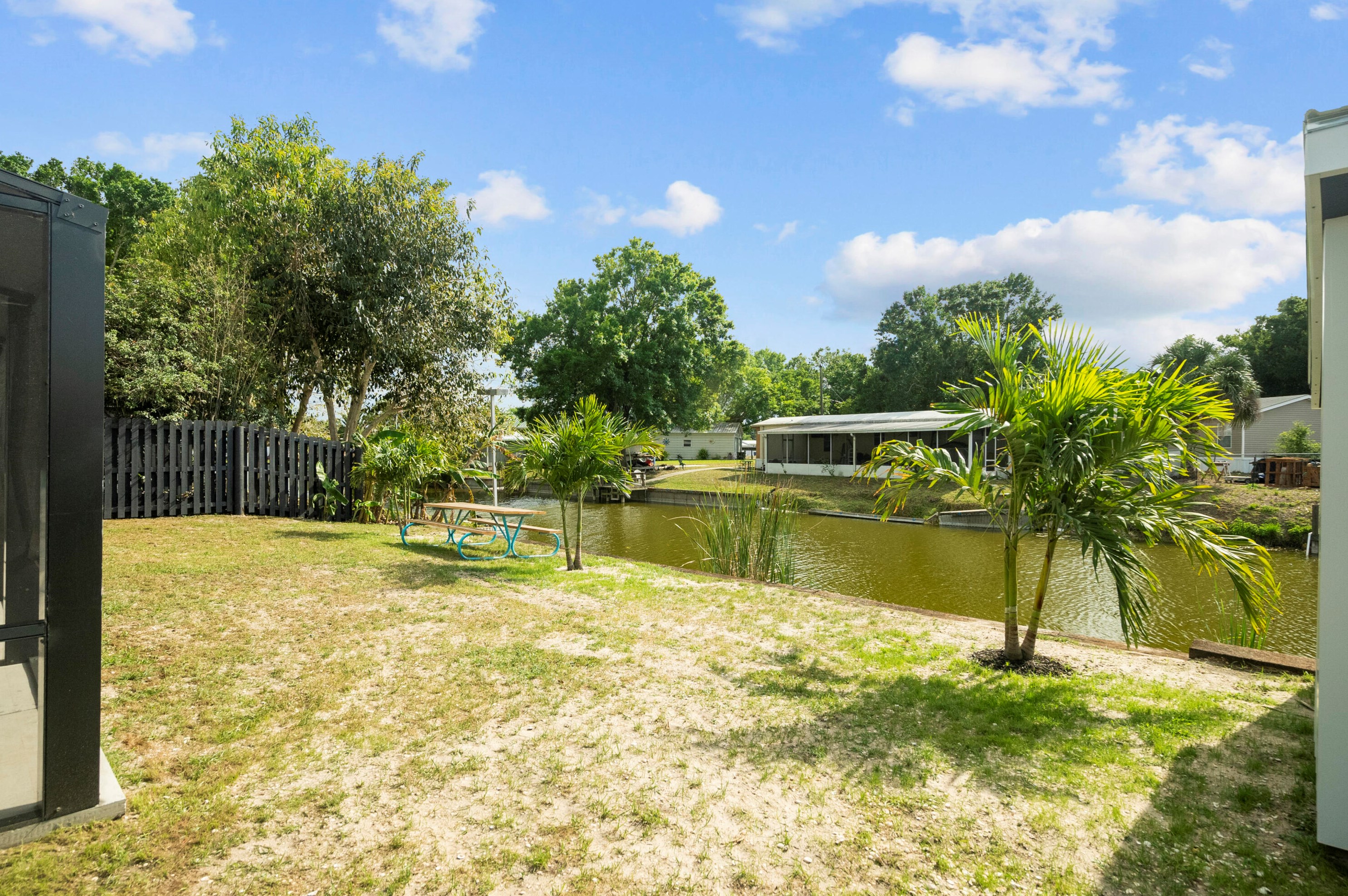 1052 10th St, Okeechobee FL  34974-5370 exterior