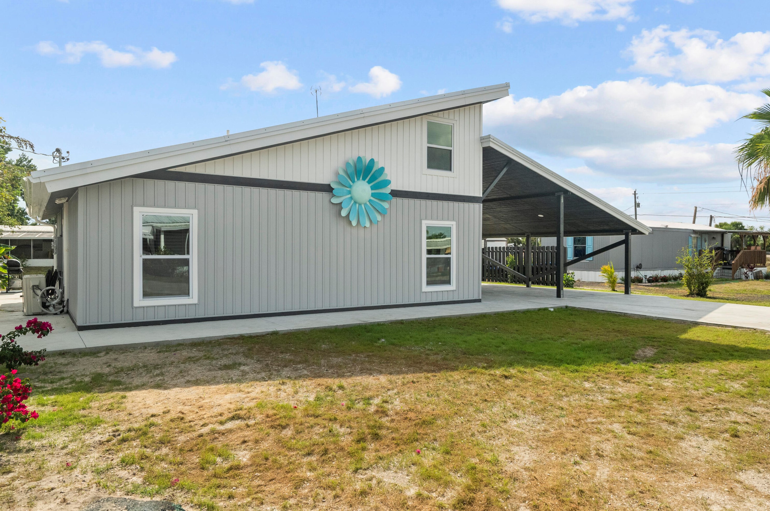 1052 10th St, Okeechobee FL  34974-5370 exterior