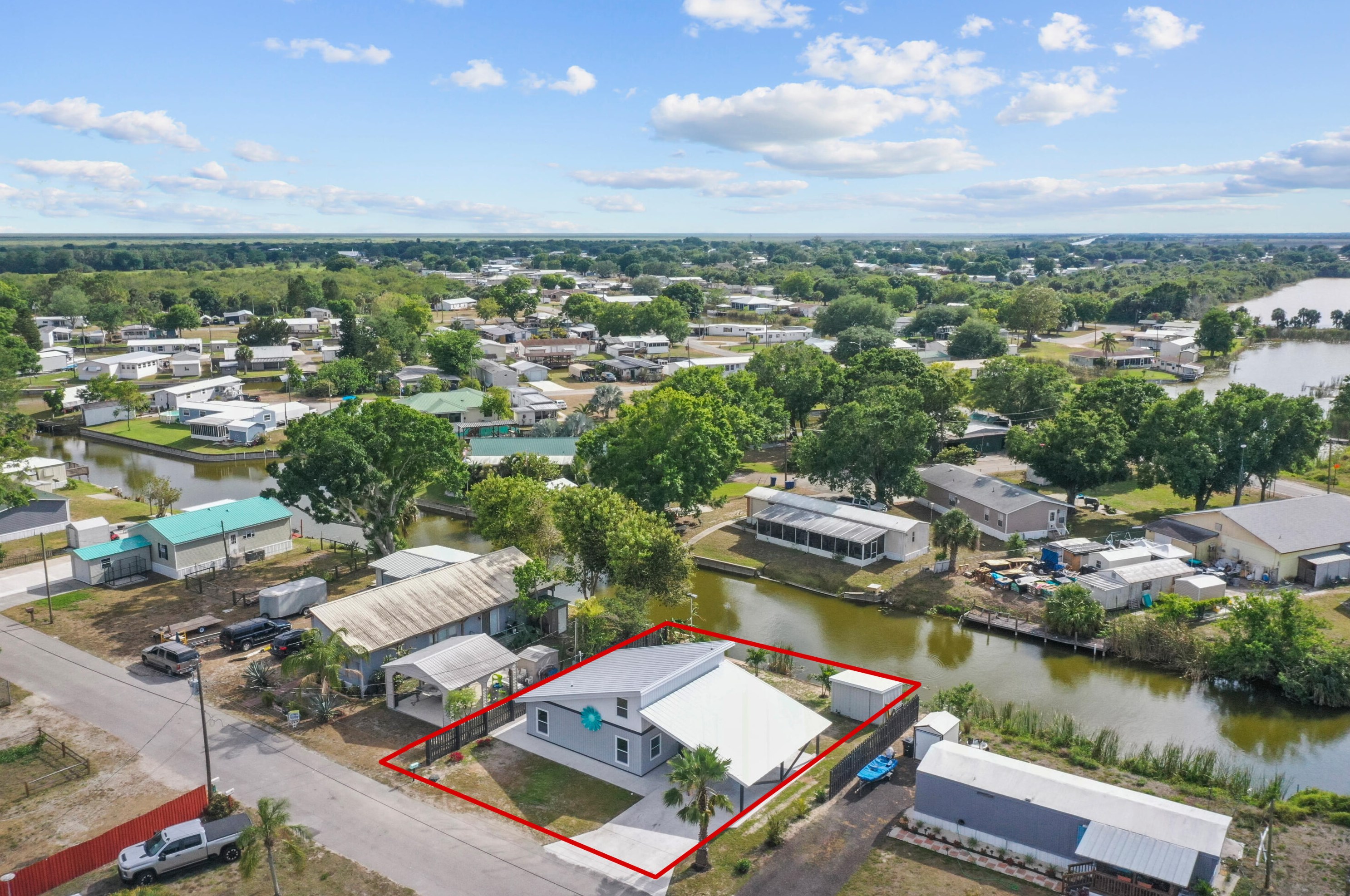1052 10th St, Okeechobee FL  34974-5370 exterior
