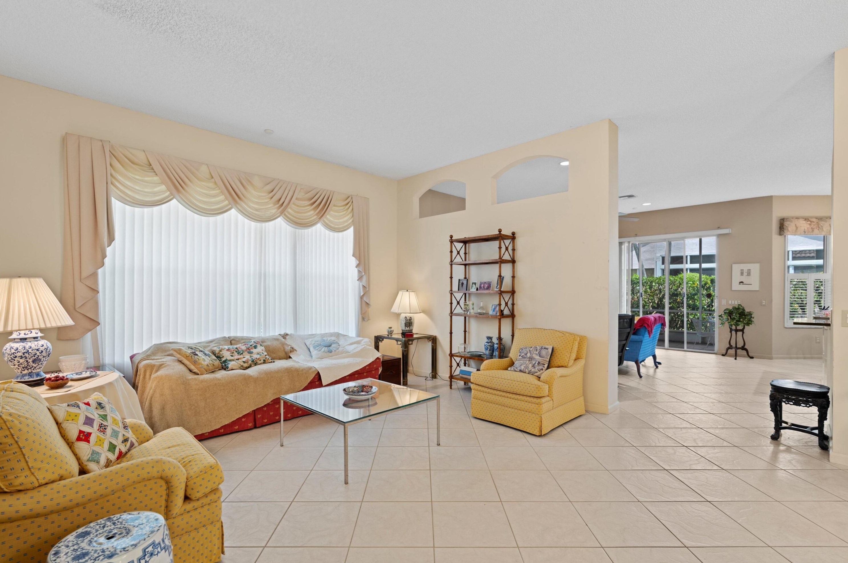 6657 Hawaiian Ave, Boynton Beach FL  33437-7020 exterior