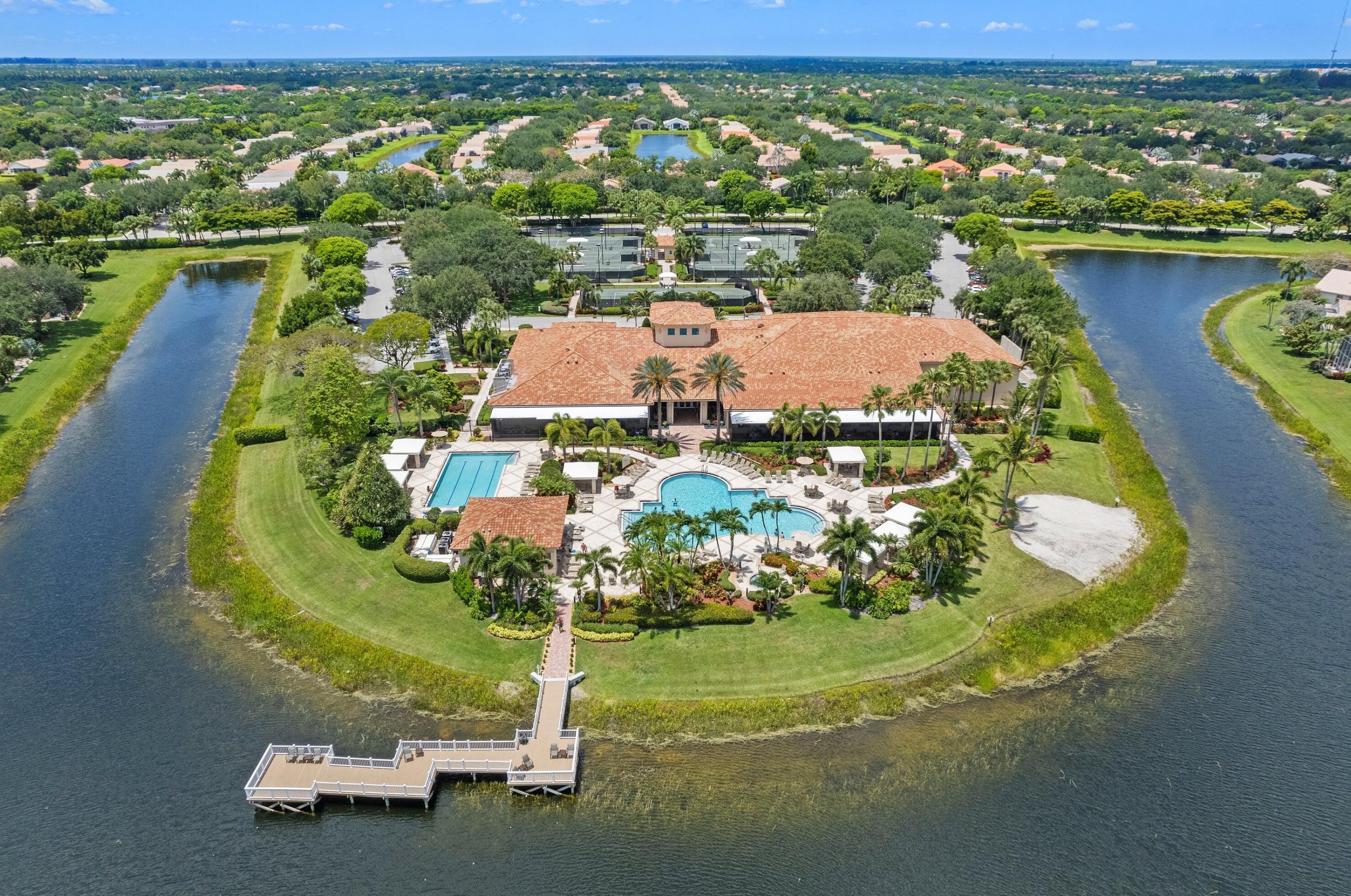 6657 Hawaiian Ave, Boynton Beach FL  33437-7020 exterior