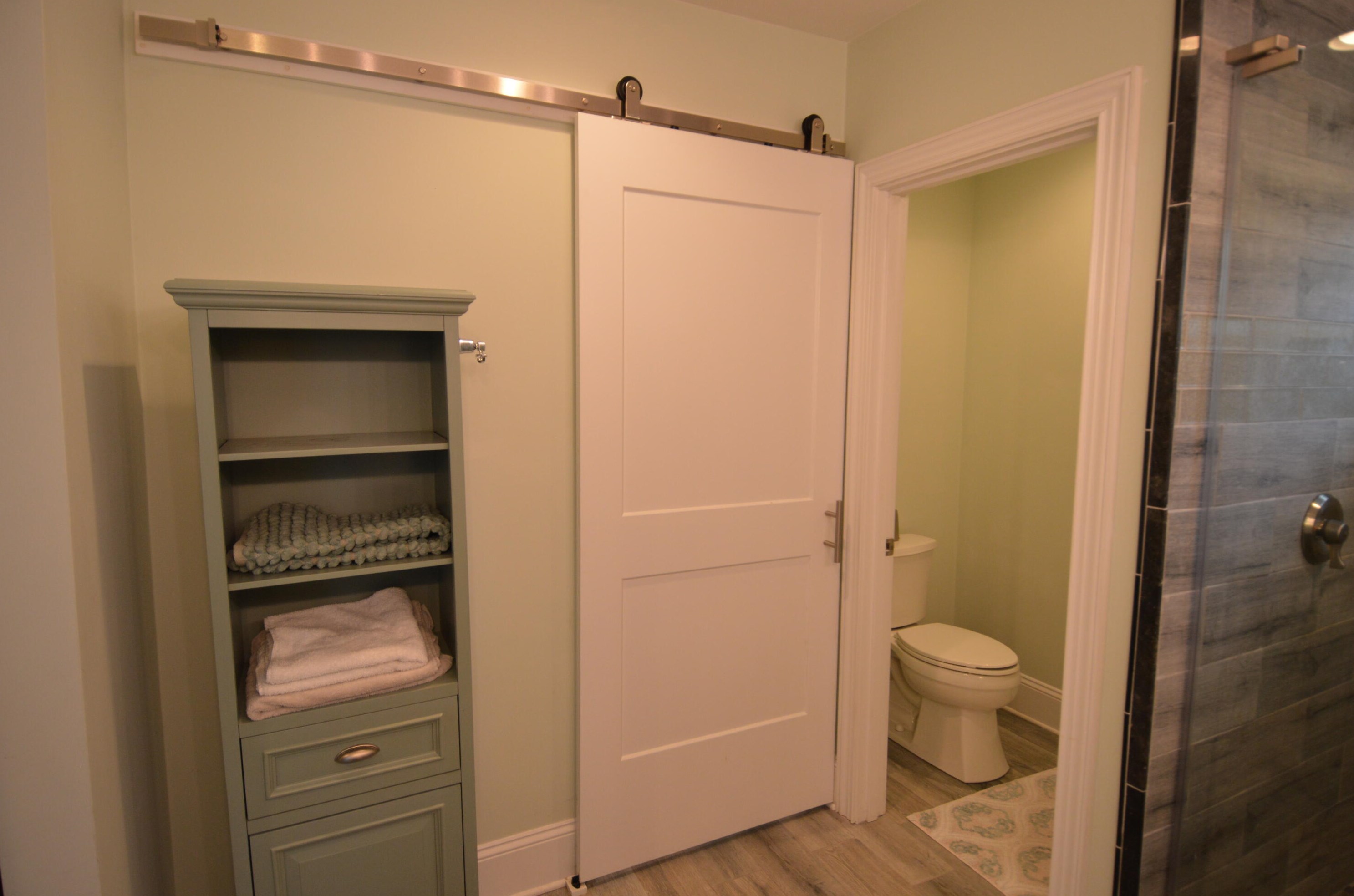 1349 San Mateo Ave, Jacksonville FL 32207-8841 exterior