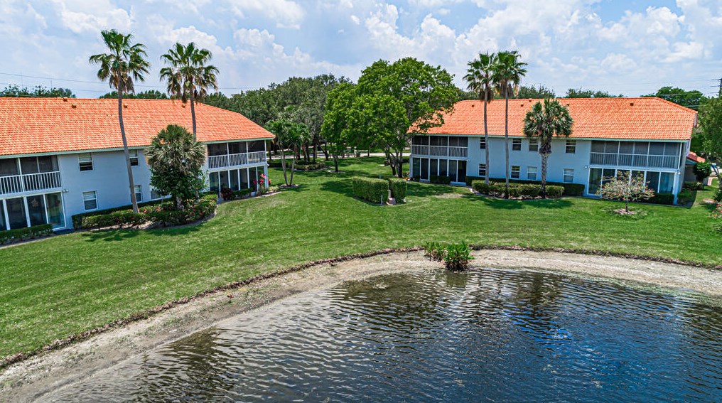 7378 Lake Meadow Way, Boynton Beach FL 33437-5903 exterior