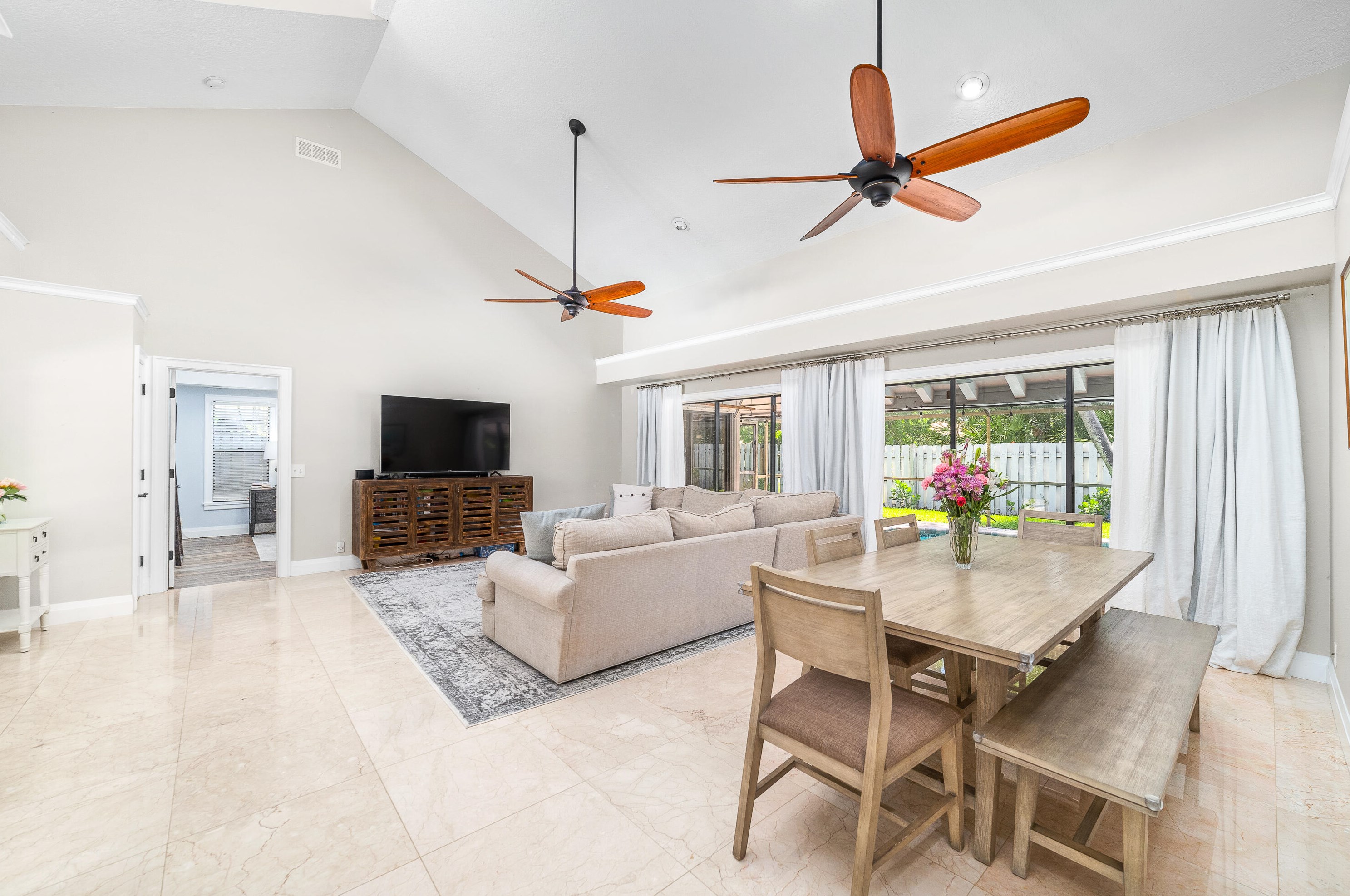 104 Timber Ln, Jupiter FL  33458-7707 exterior