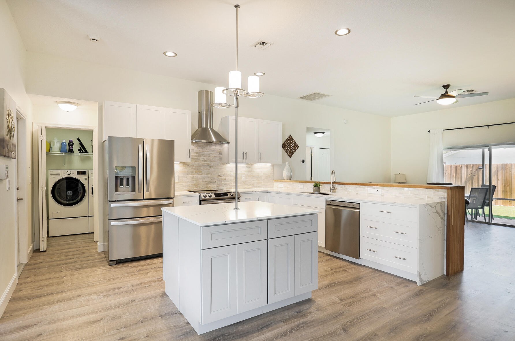 6221 Lucerne St, Jupiter FL  33458-6613 exterior