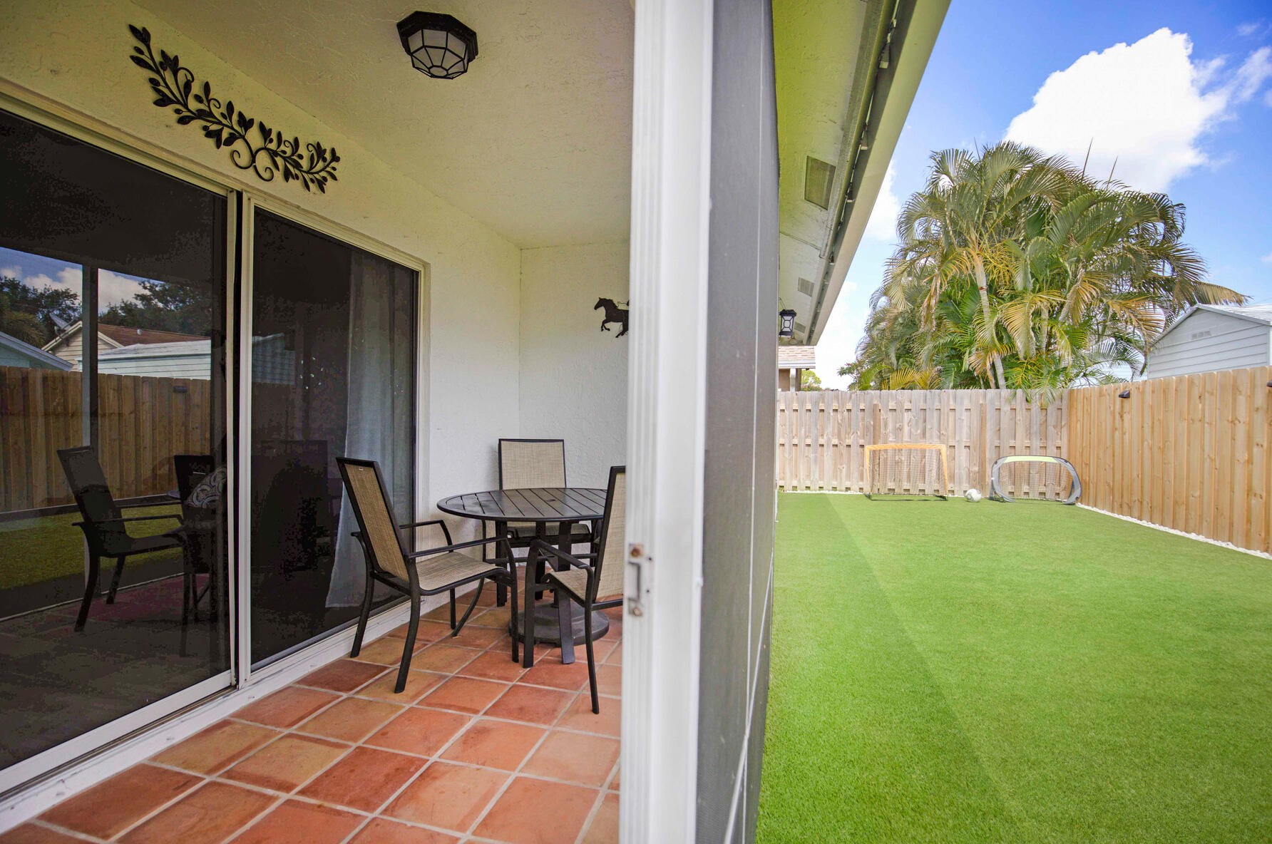 6221 Lucerne St, Jupiter FL  33458-6613 exterior