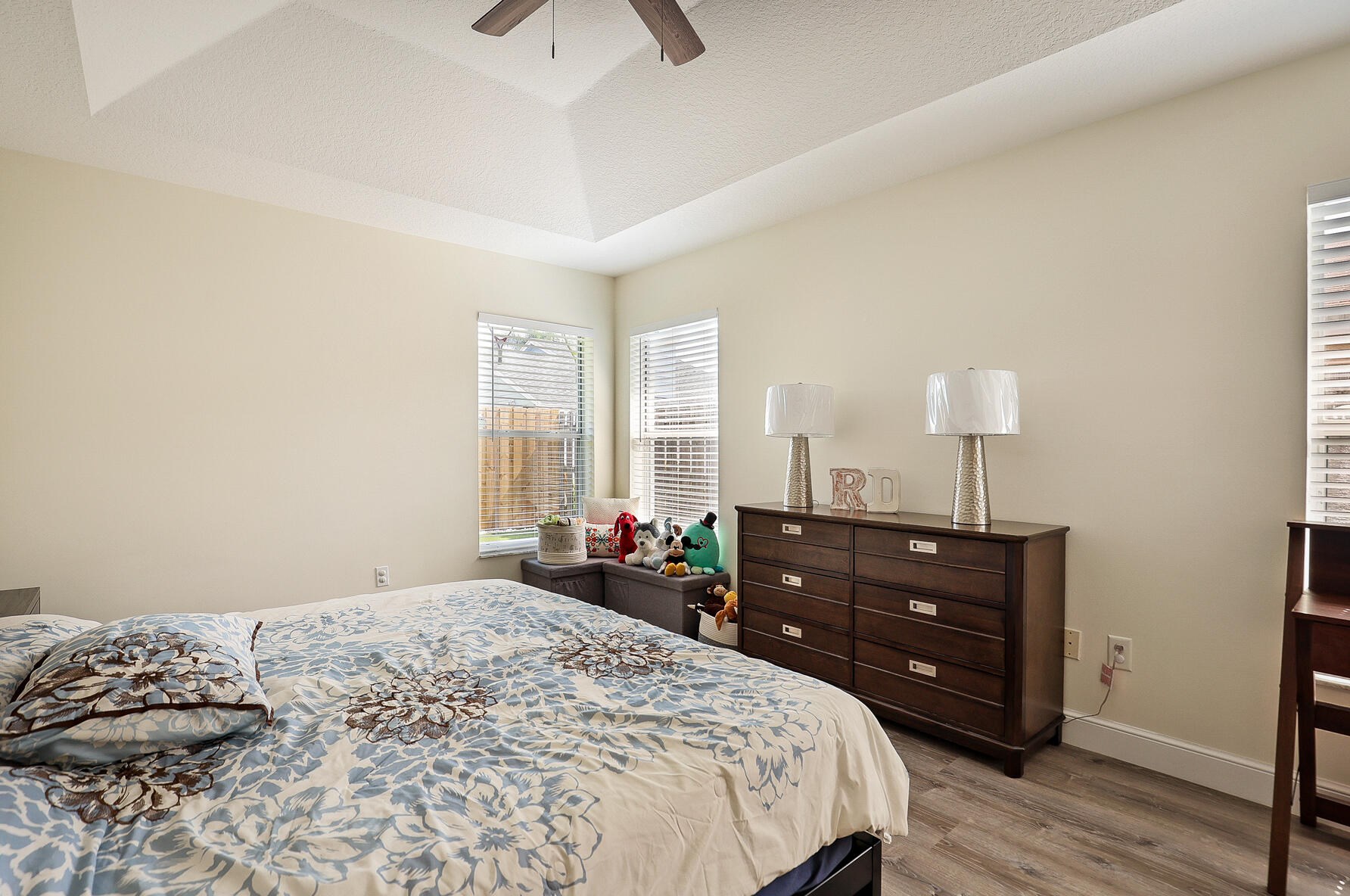 6221 Lucerne St, Jupiter FL  33458-6613 exterior