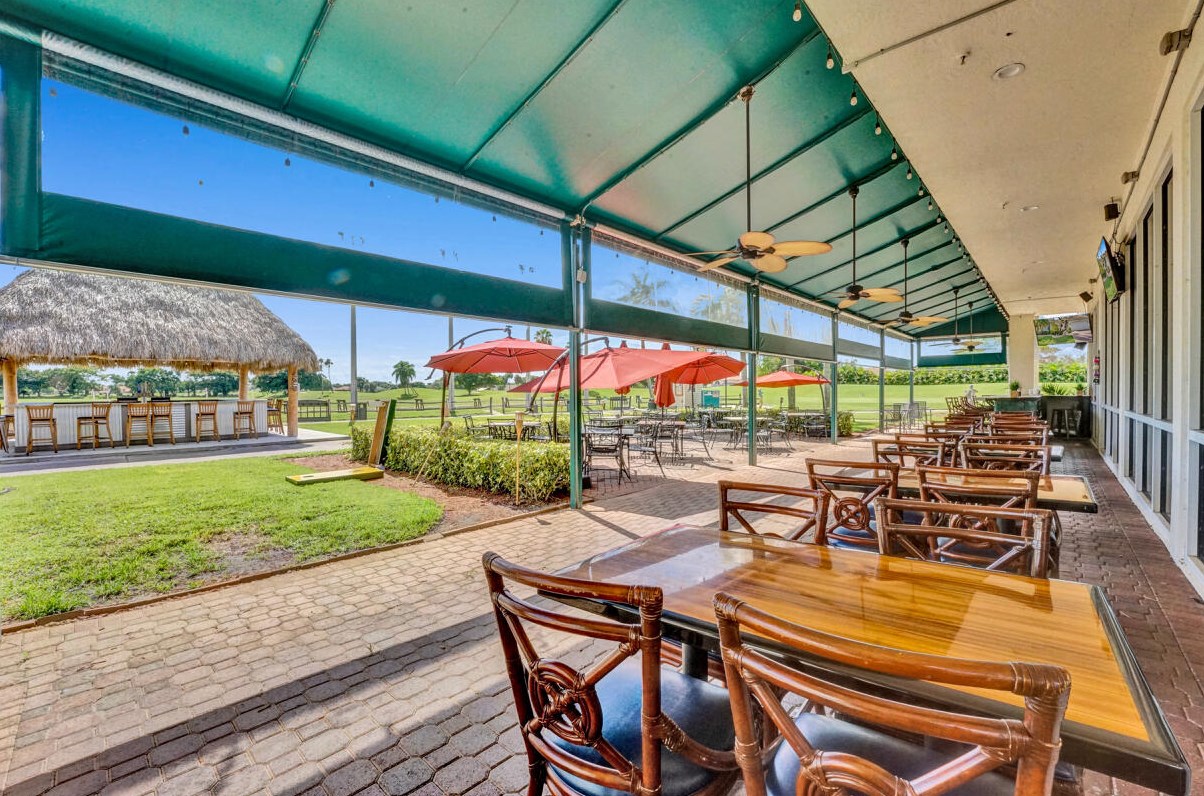 6074 Las Colinas Cir, Lake Worth FL 33463-6560 exterior