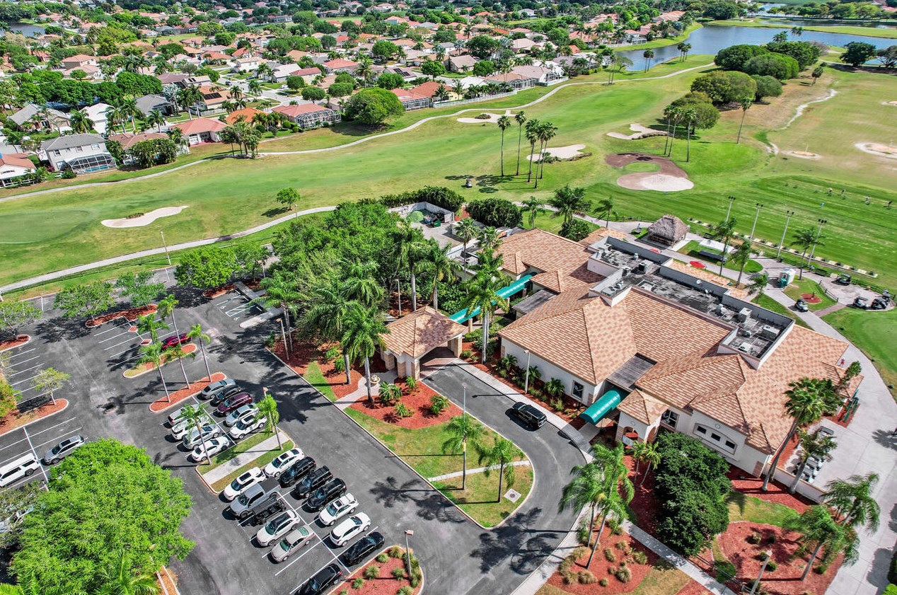 6074 Las Colinas Cir, Lake Worth FL 33463-6560 exterior