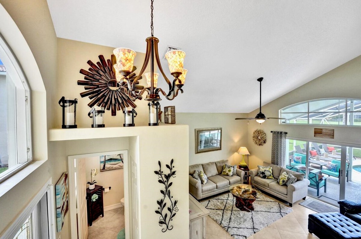 6074 Las Colinas Cir, Lake Worth FL 33463-6560 exterior