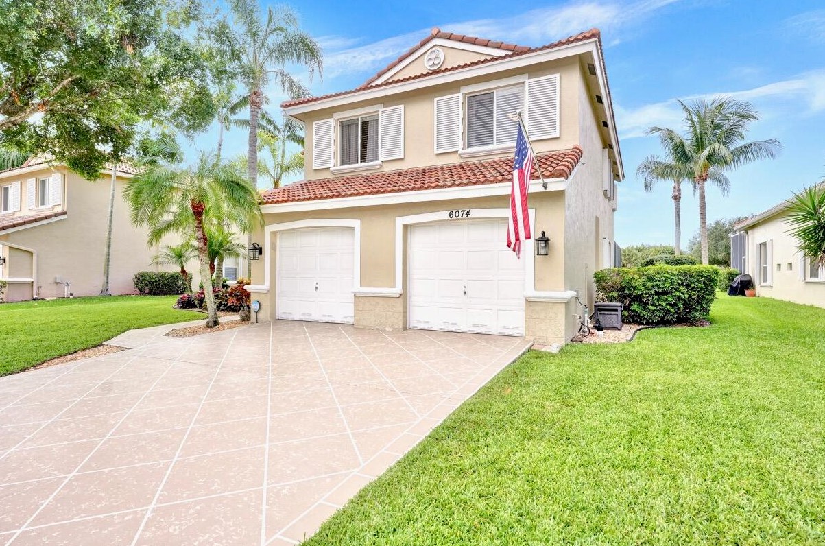 6074 Las Colinas Cir, Lake Worth FL 33463-6560 exterior