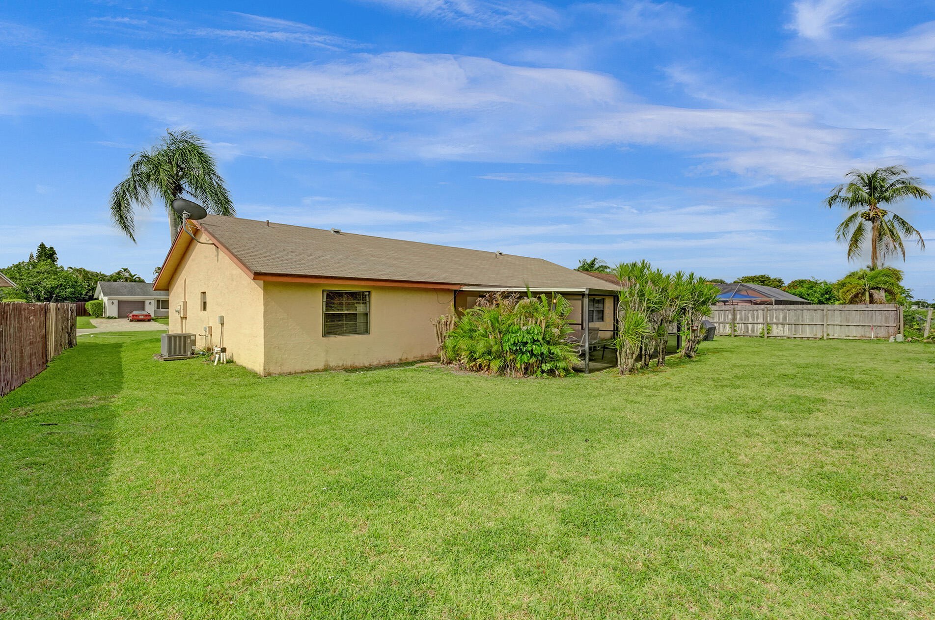 9722 Richmond Cir, Boca Raton FL  33434-2315 exterior