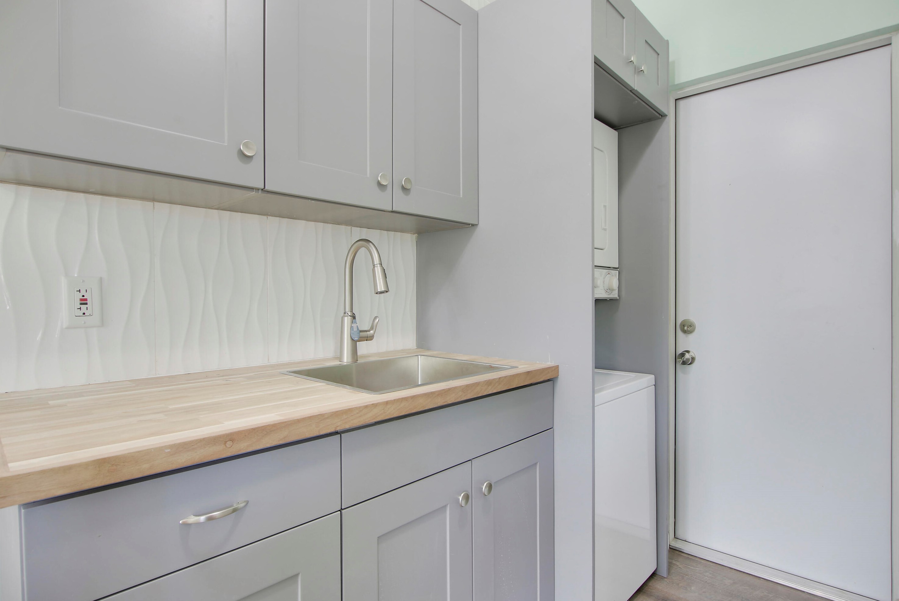 601 D St, Lake Worth FL  33460-2836 exterior