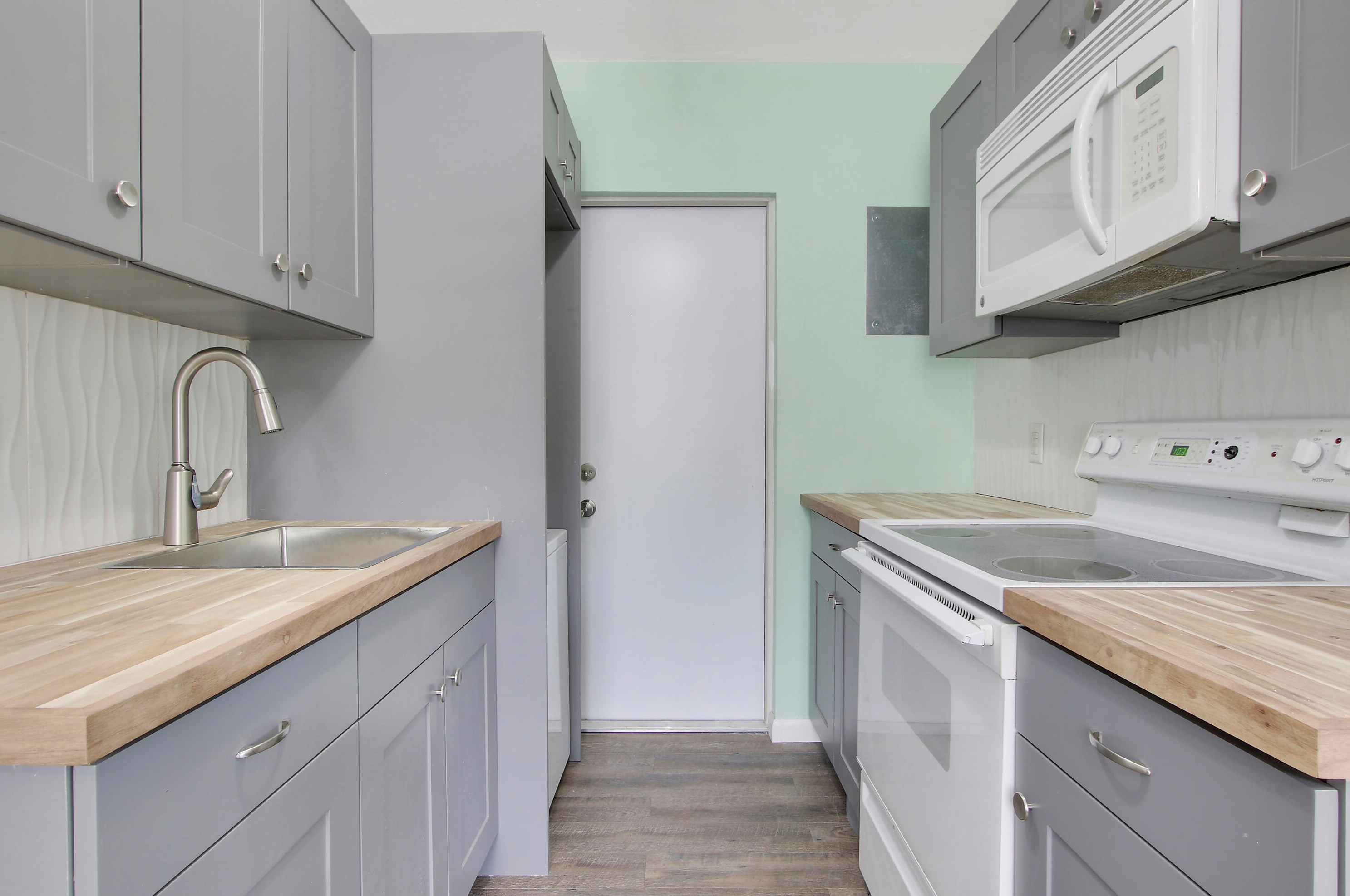 601 D St, Lake Worth FL  33460-2836 exterior