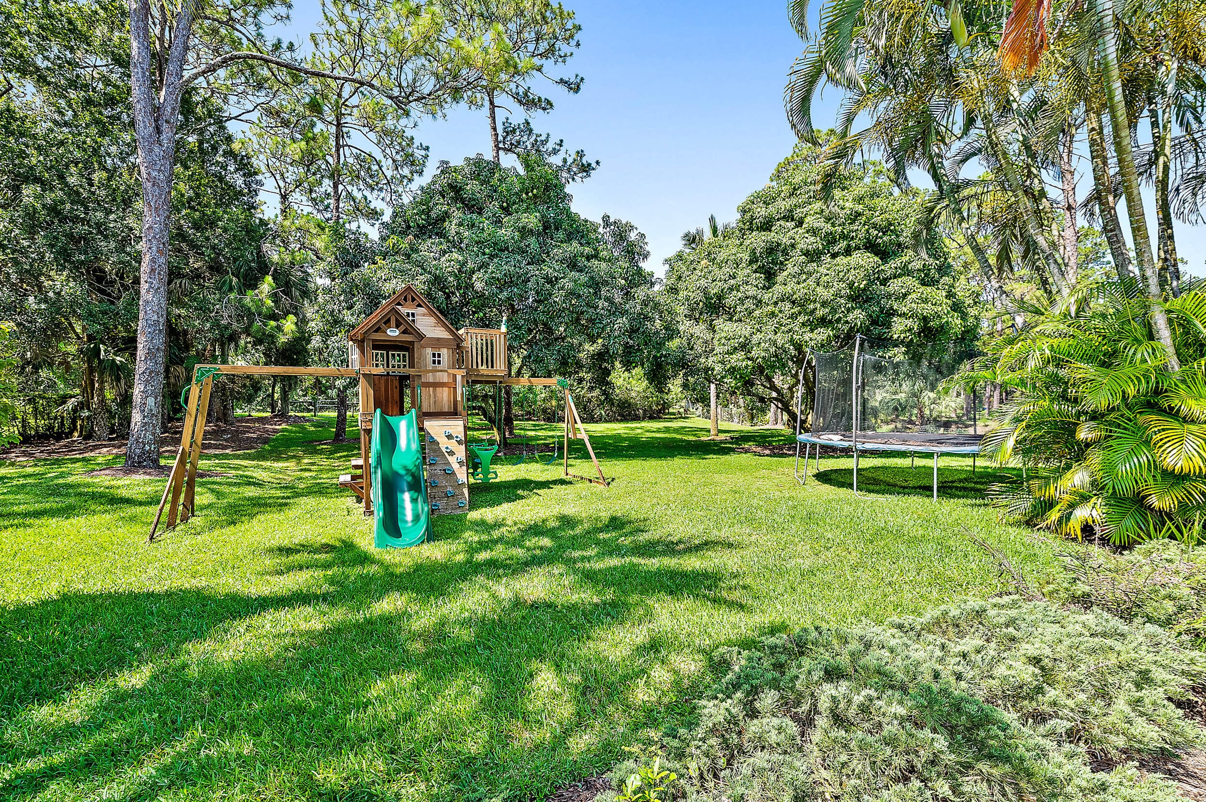 10250 Trailwood Cir, Jupiter FL 33478-4764 exterior