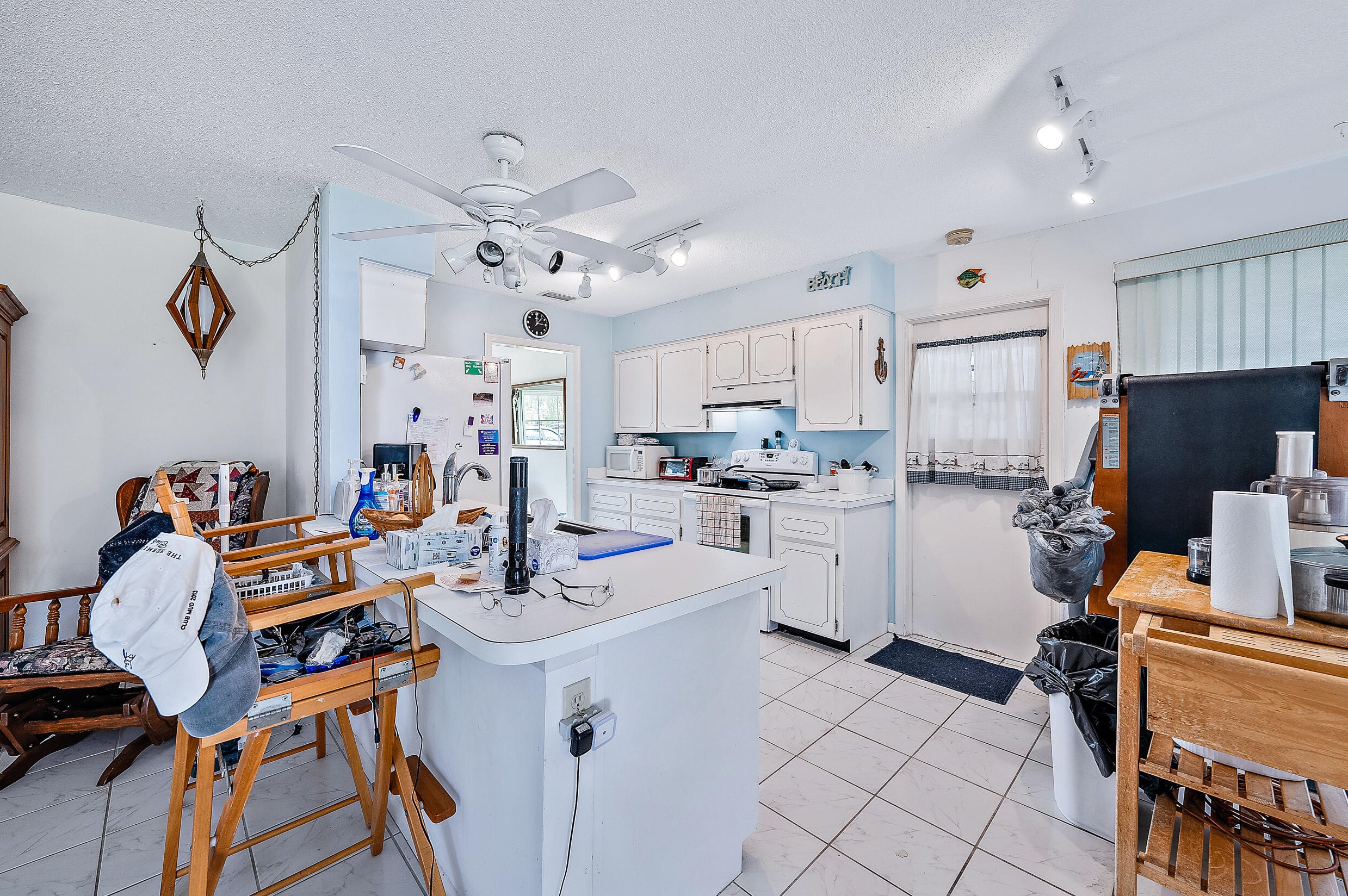 72 Yacht Club Pl, Jupiter FL  33469-1948 exterior