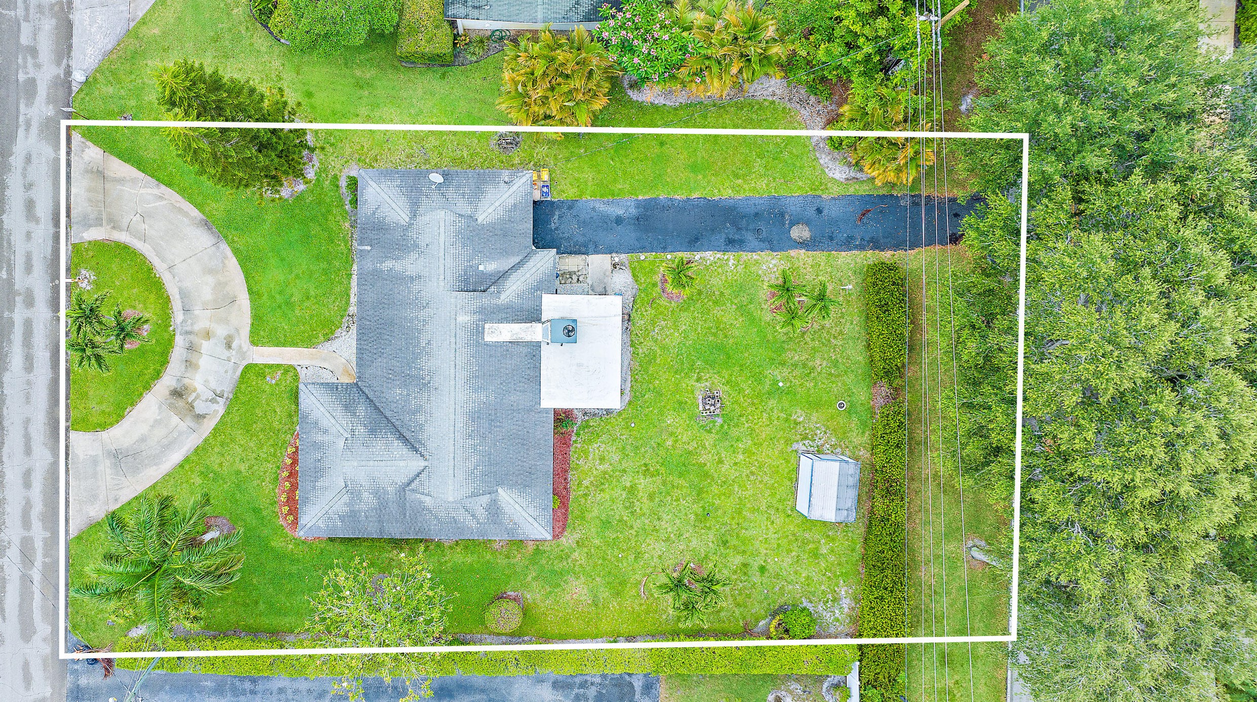 72 Yacht Club Pl, Jupiter FL  33469-1948 exterior