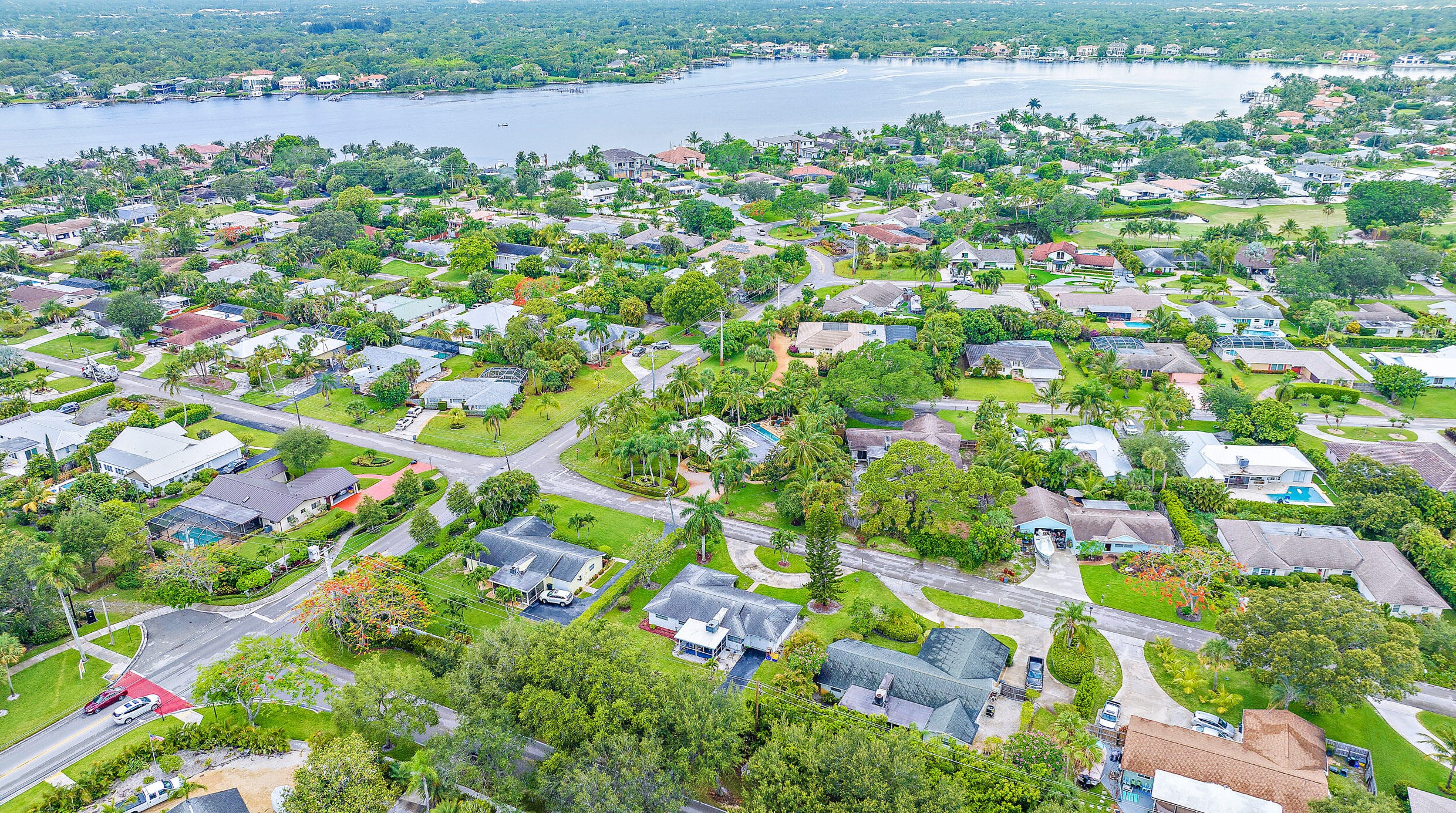 72 Yacht Club Pl, Jupiter FL  33469-1948 exterior
