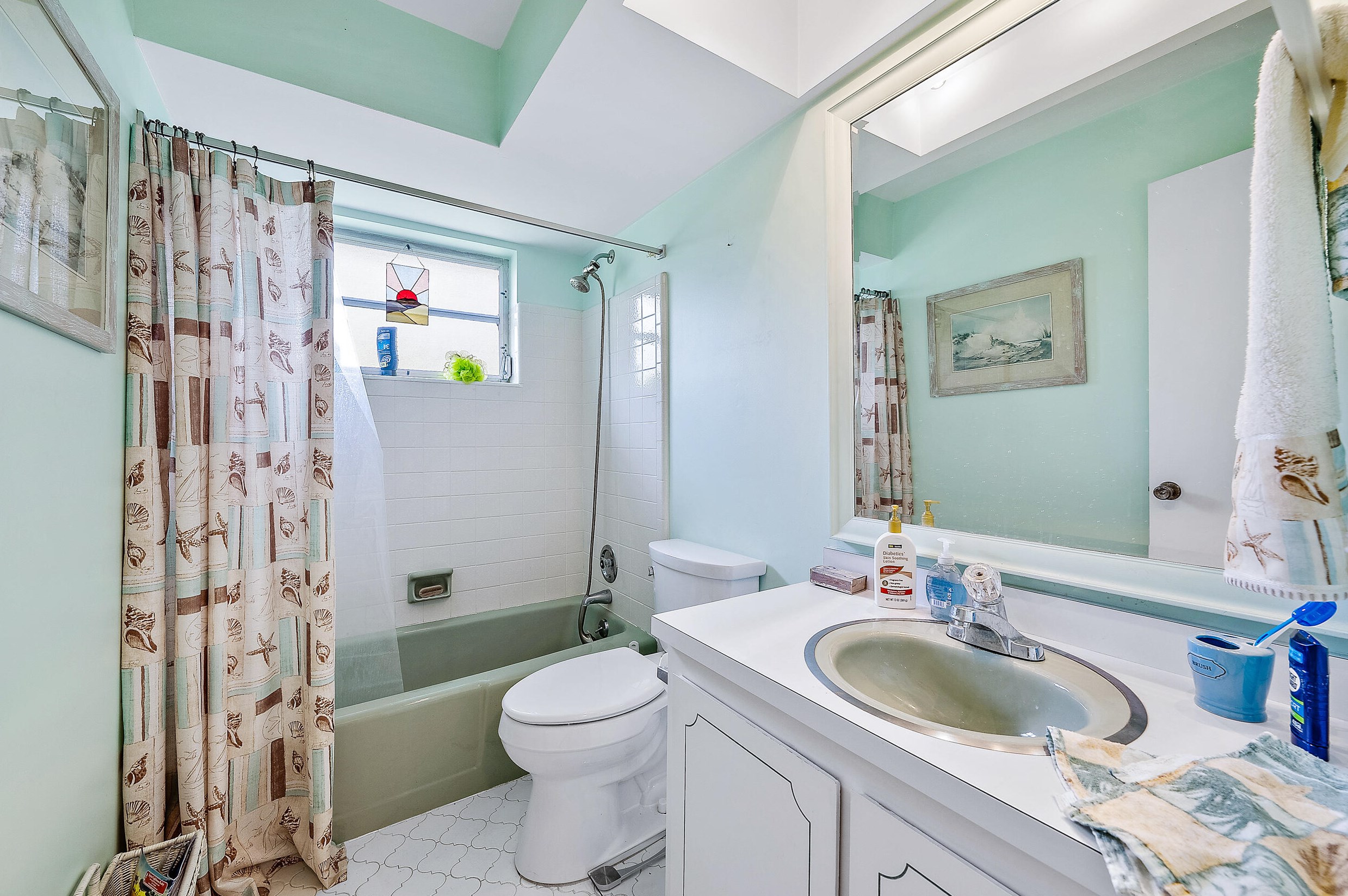 72 Yacht Club Pl, Jupiter FL  33469-1948 exterior