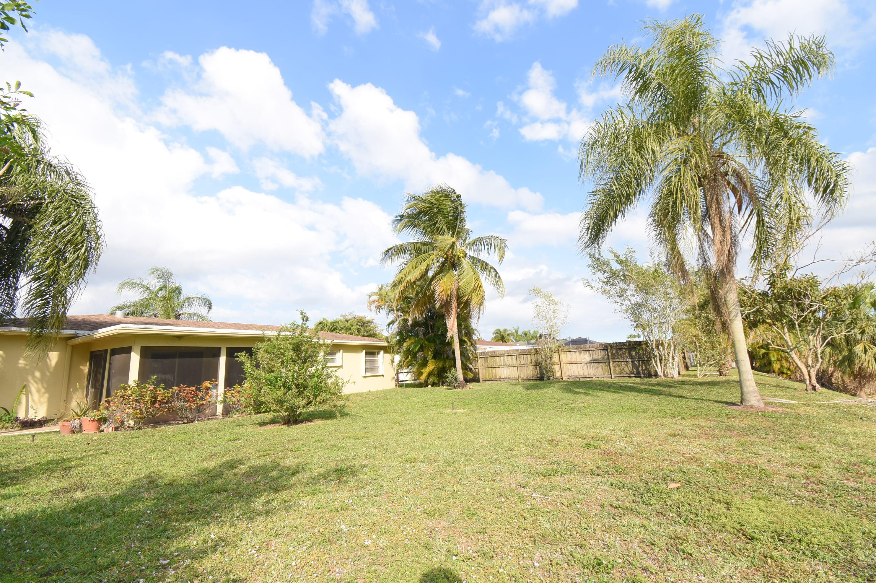 4638 Avalon St, Boca Raton FL  33428-4120 exterior