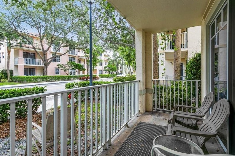 4736 Chancellor Dr, Jupiter FL  33458-5225 exterior