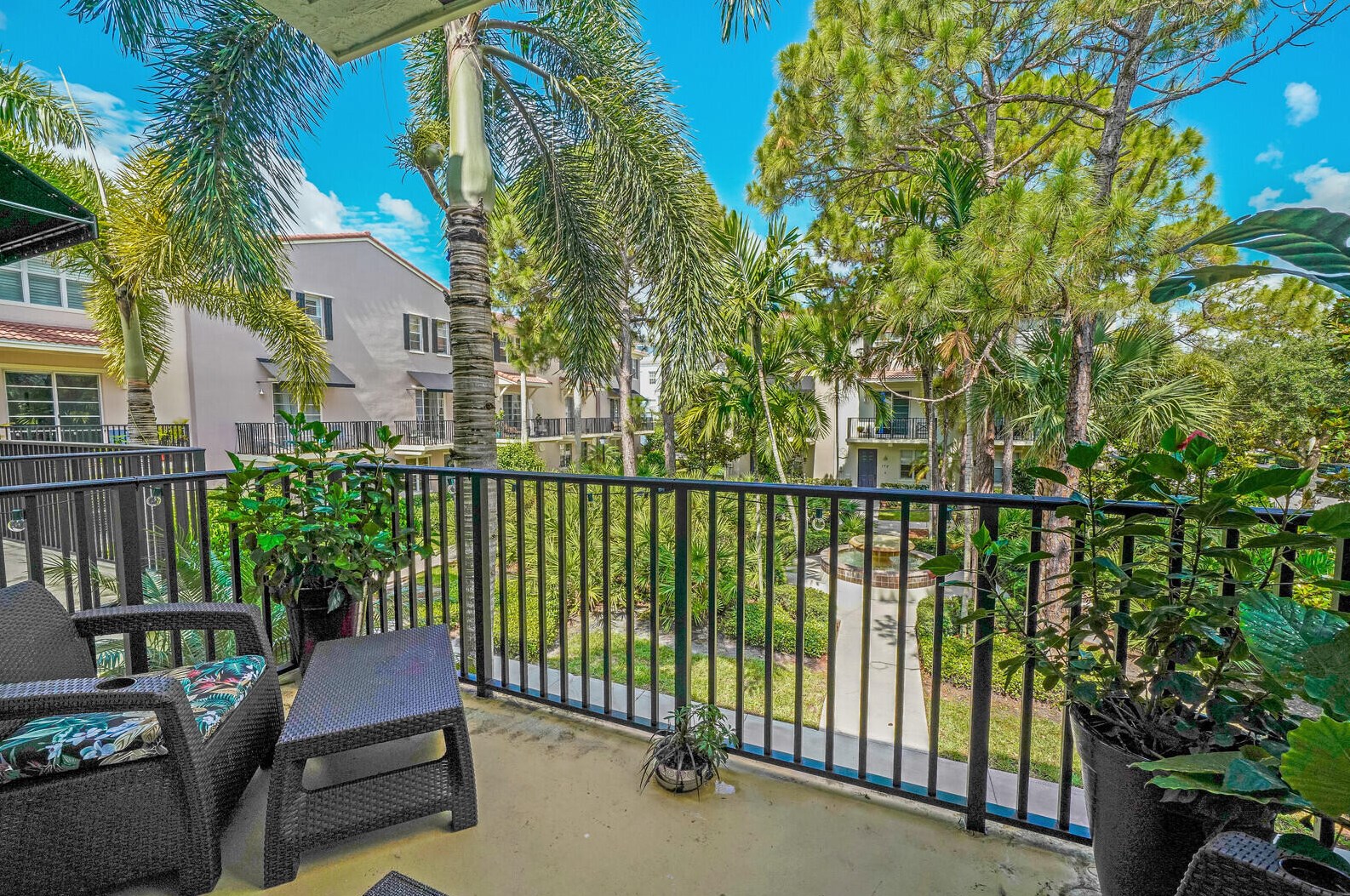 124 Cat Rock Ln, Jupiter FL  33458-2836 exterior