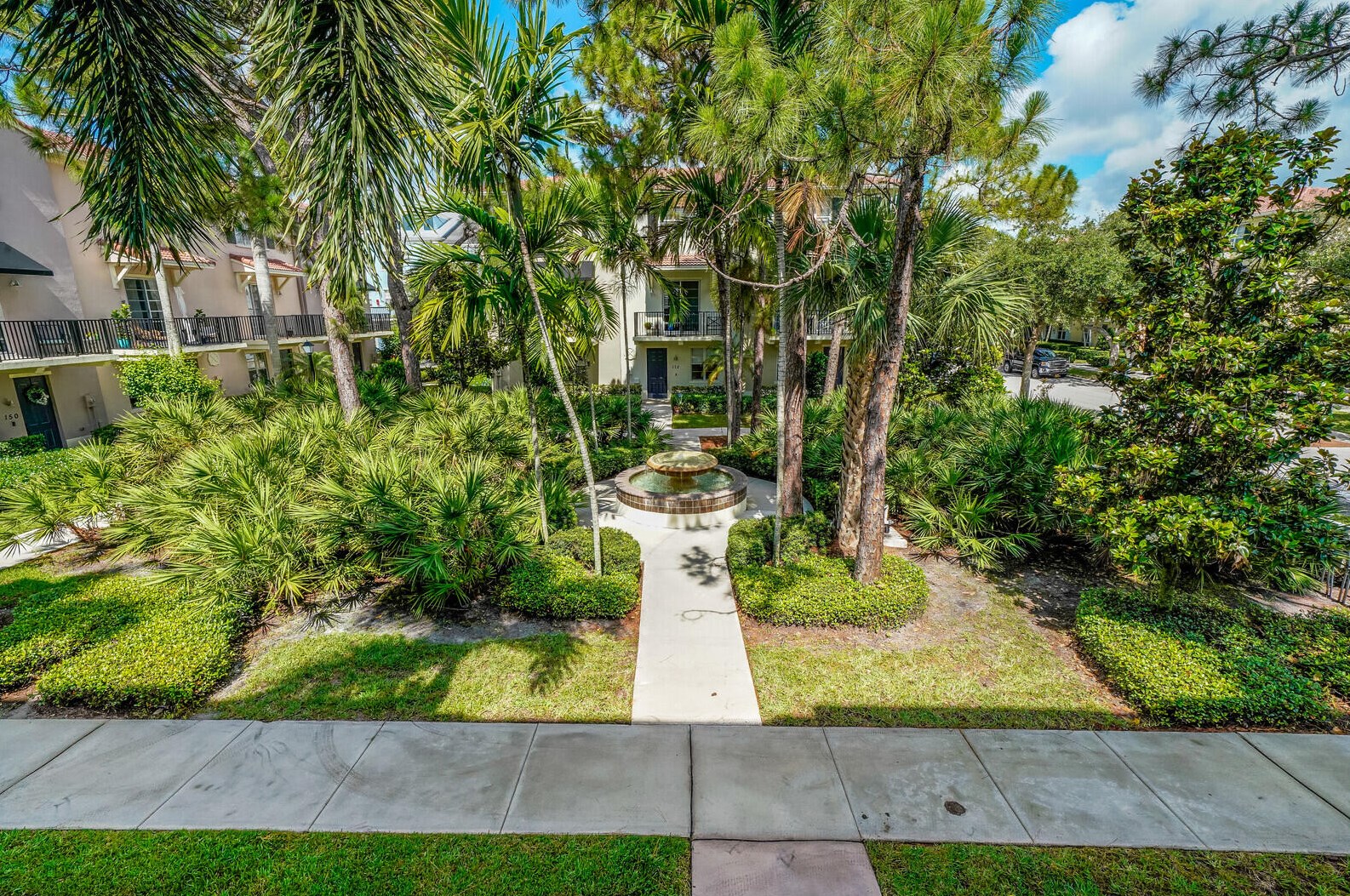 124 Cat Rock Ln, Jupiter FL  33458-2836 exterior