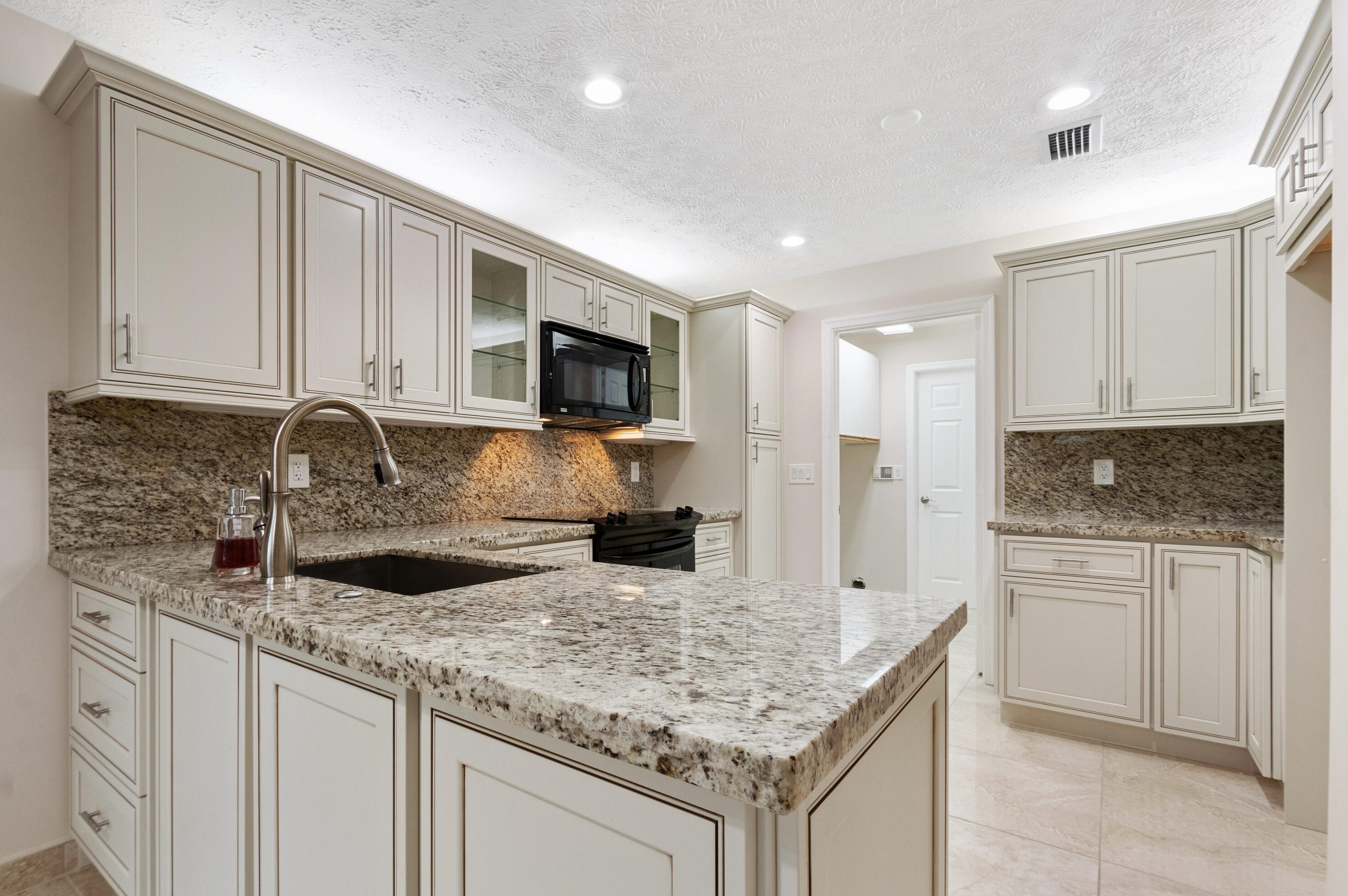 22590 Meridiana Dr, Boca Raton FL 33433-6315 exterior