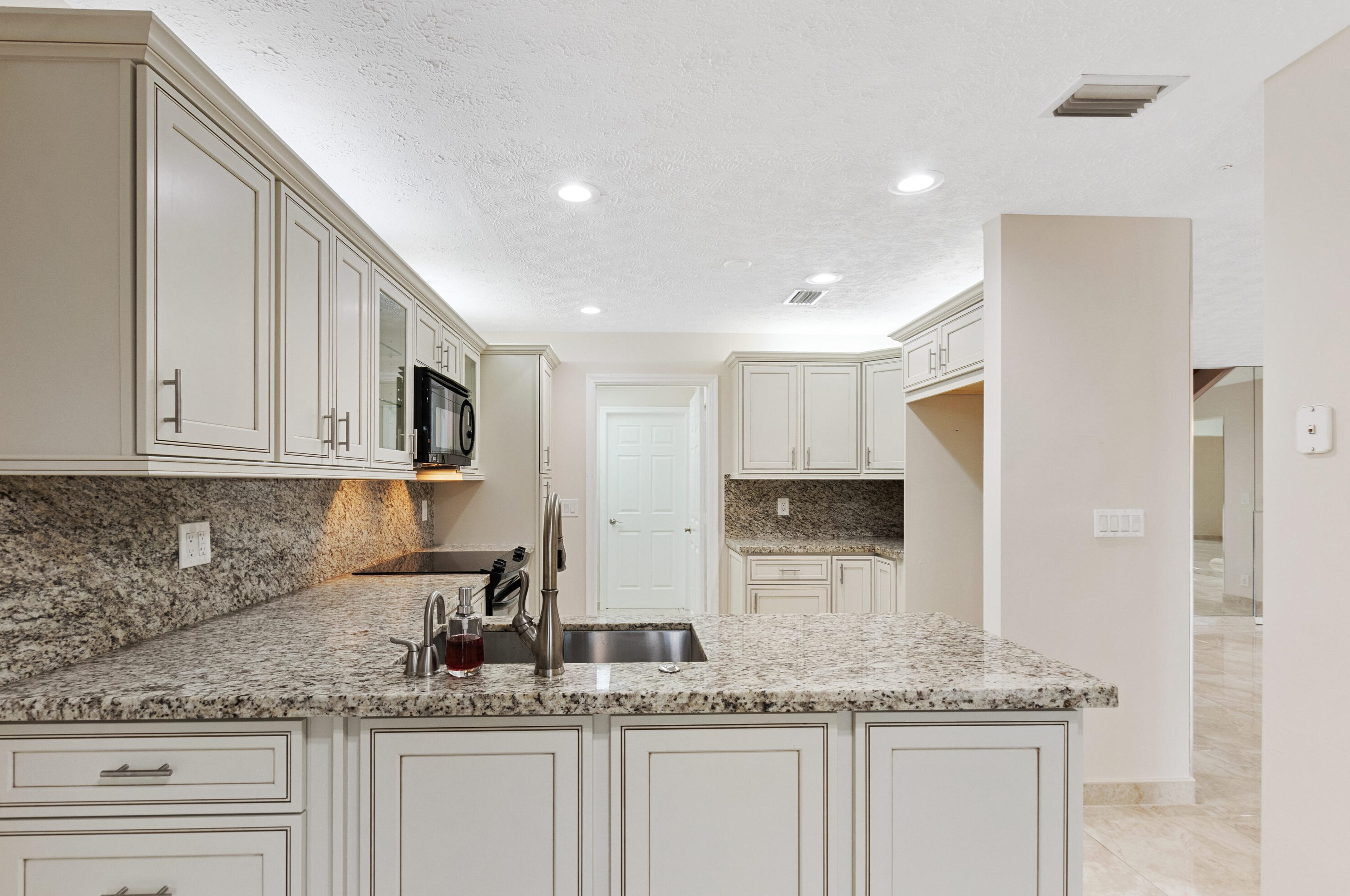 22590 Meridiana Dr, Boca Raton FL 33433-6315 exterior