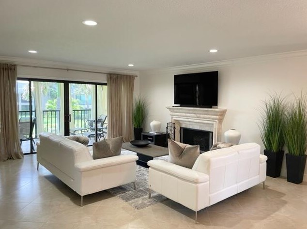 1602 Clubhouse Cir, Jupiter FL  33477-4524 exterior