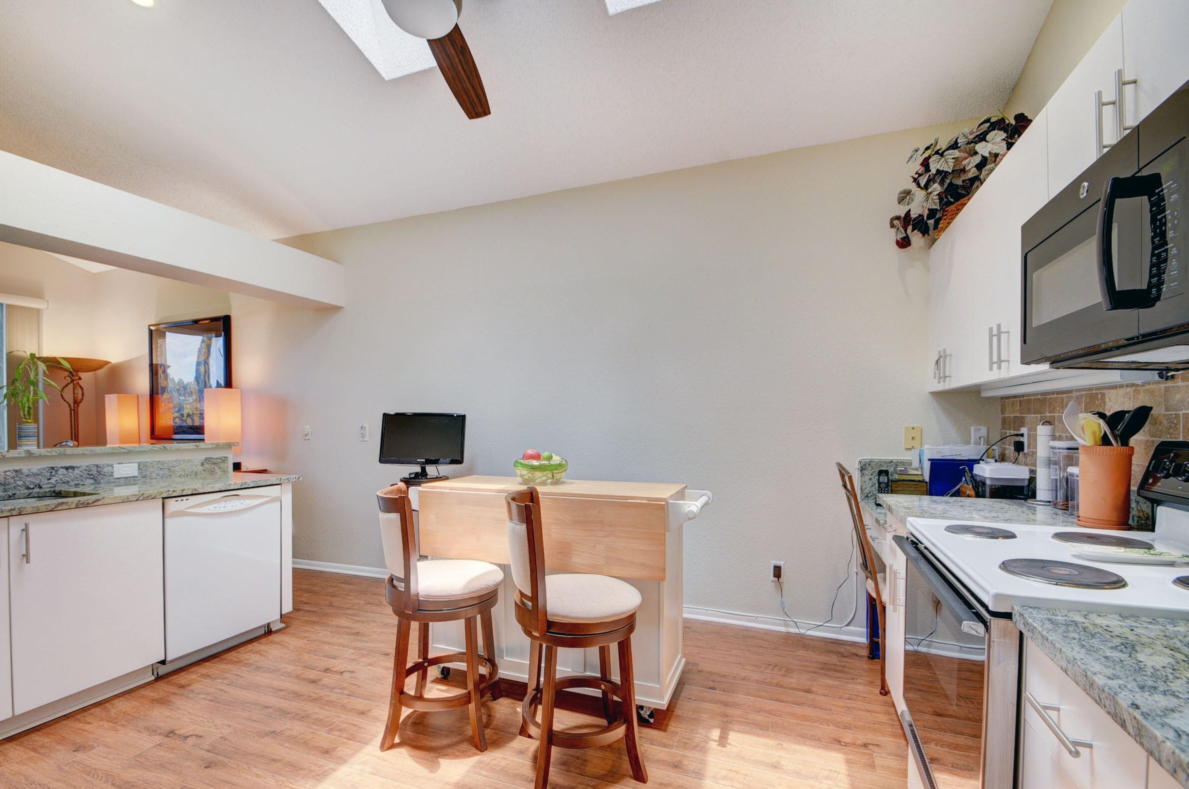 4518 Carlton Golf Dr, Lake Worth FL 33449-8134 exterior