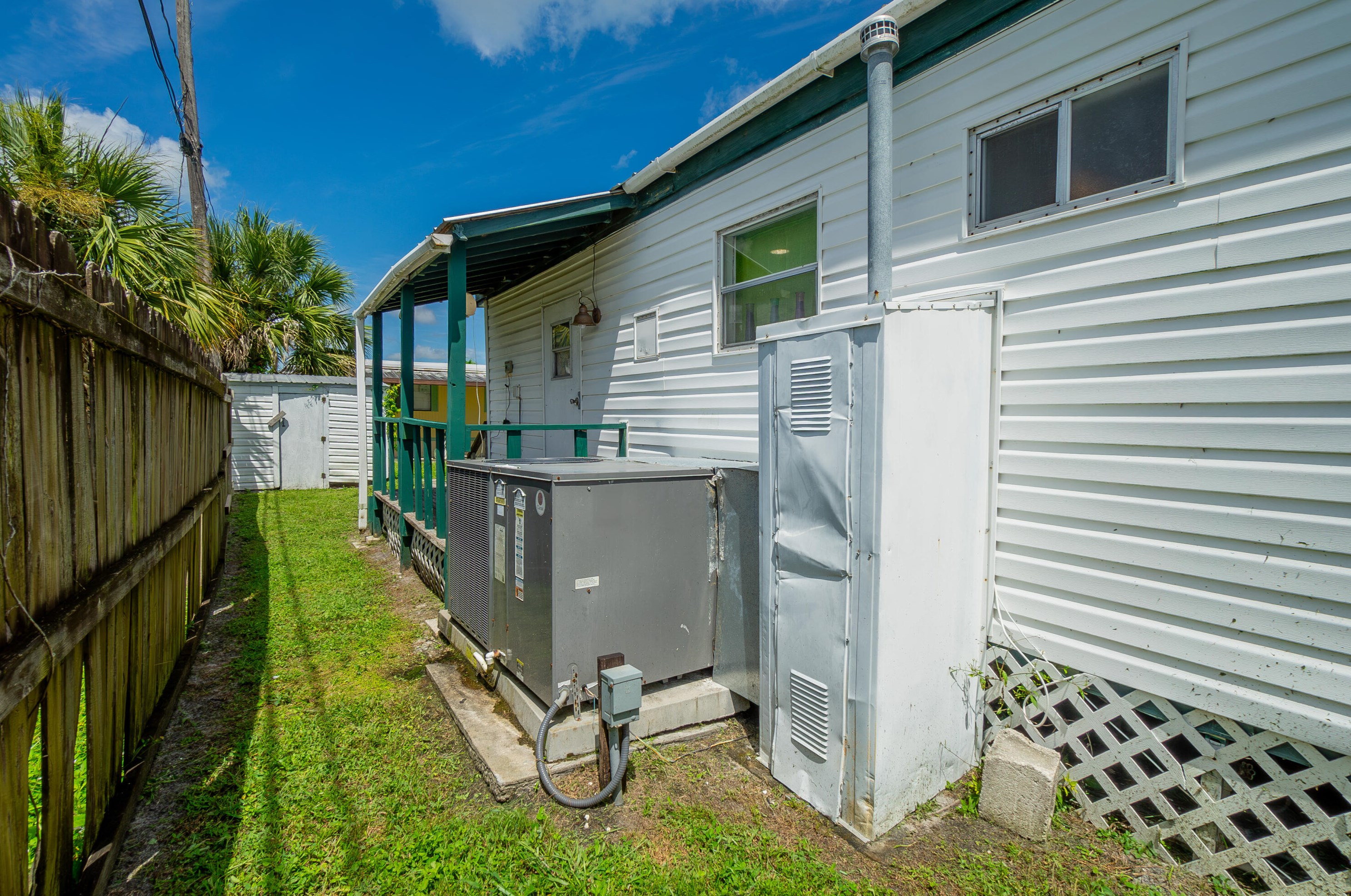 7818 Arrance St, Hobe Sound FL  33455-6304 exterior