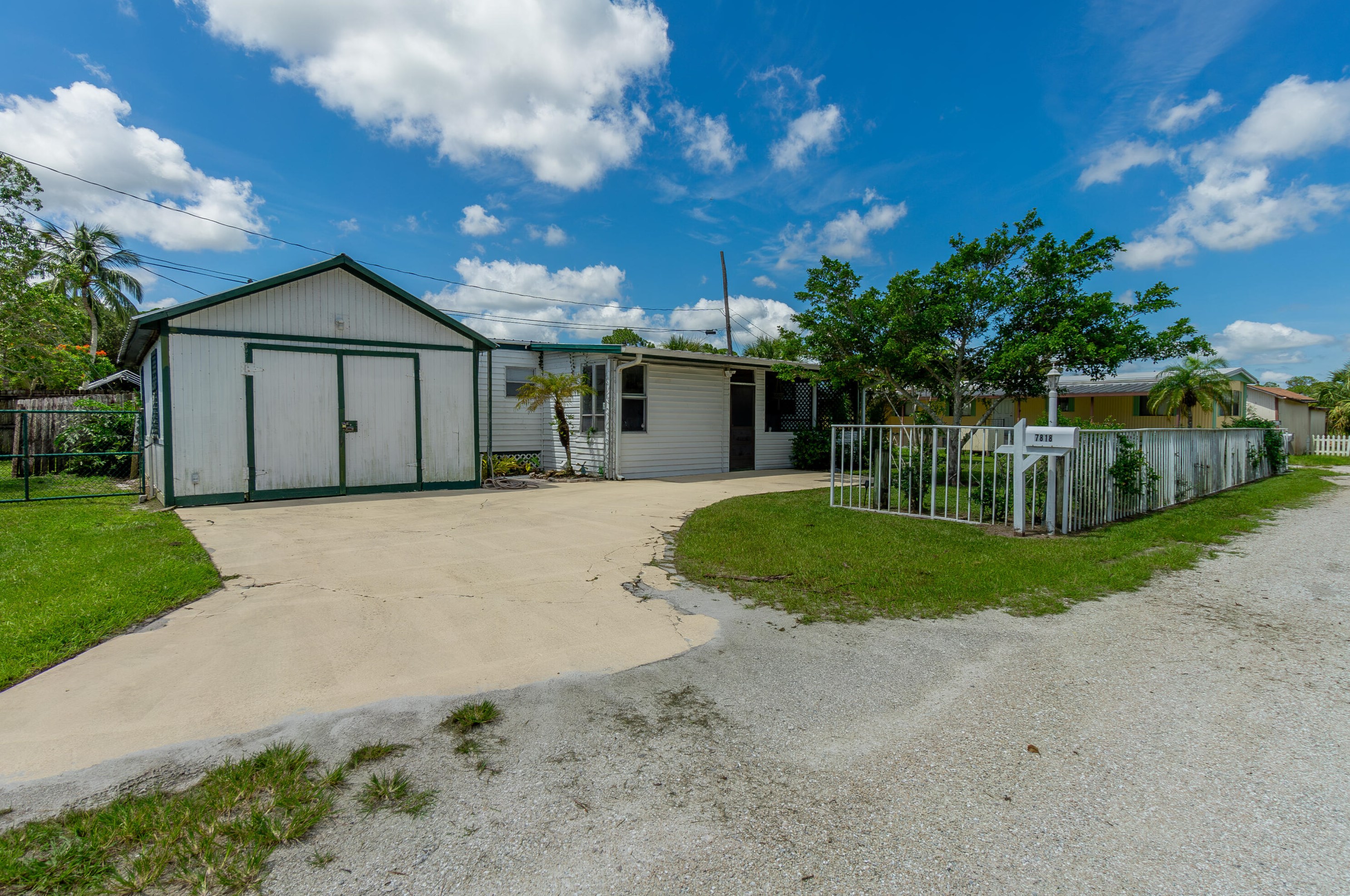 7818 Arrance St, Hobe Sound FL  33455-6304 exterior