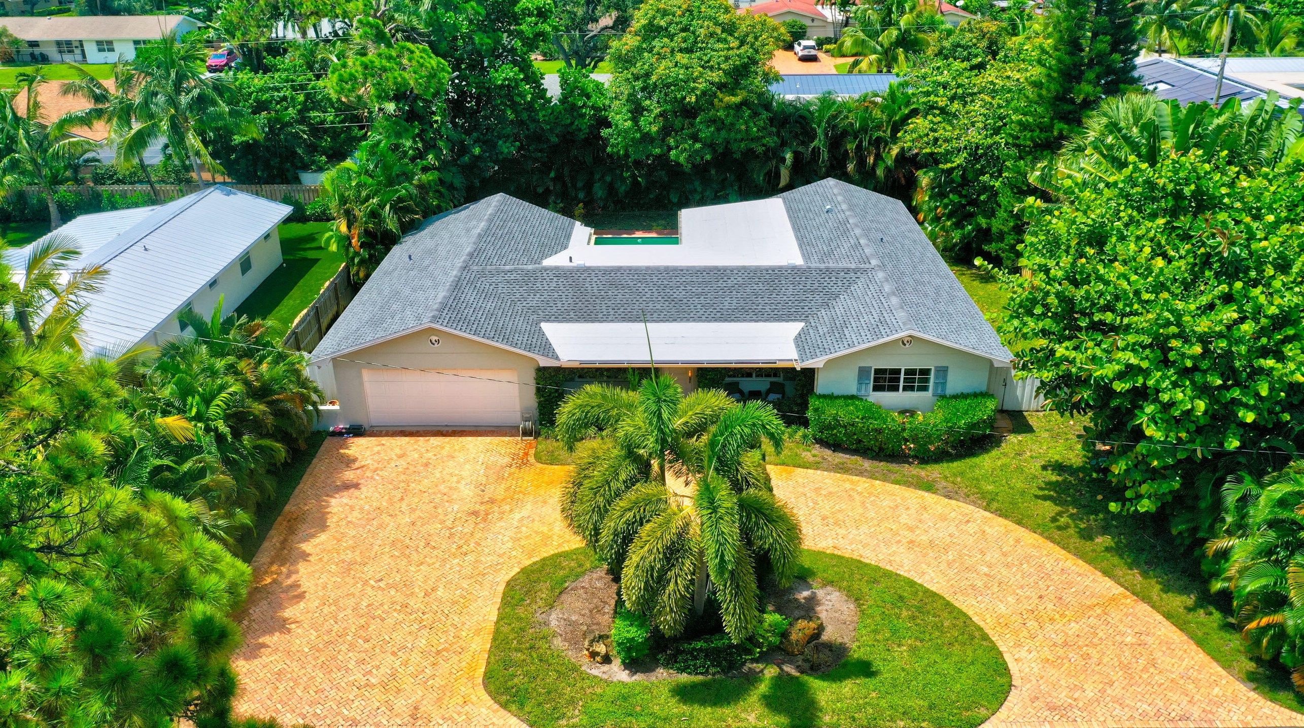 909 27th Ter, Boynton Beach FL  33435-7913 exterior