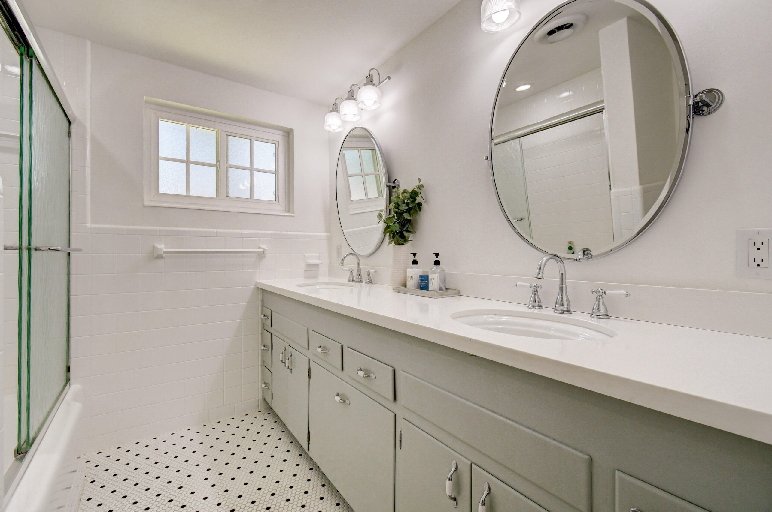 909 27th Ter, Boynton Beach FL  33435-7913 exterior