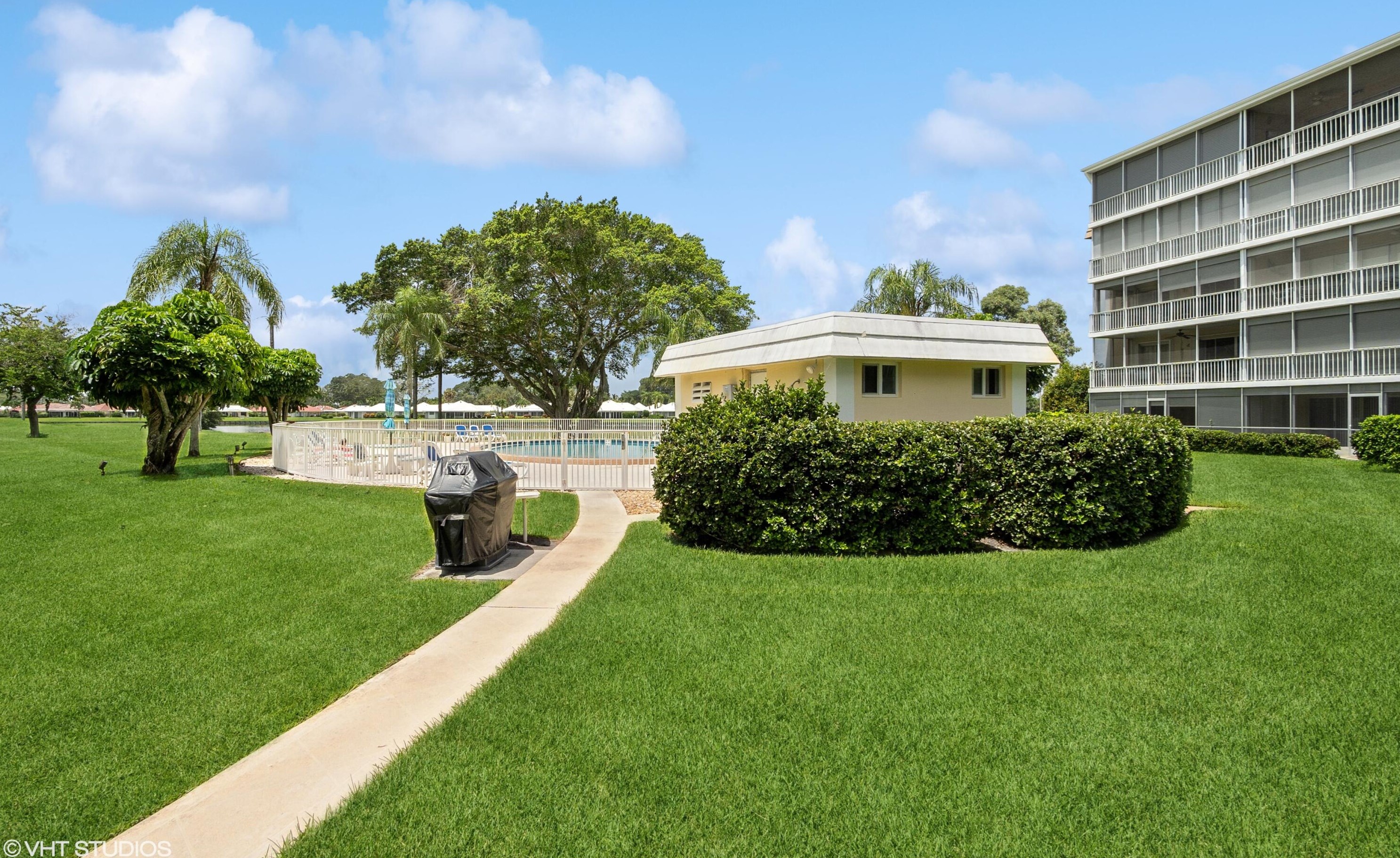 145 Atlantis Blvd, Lake Worth FL  33462-6612 exterior