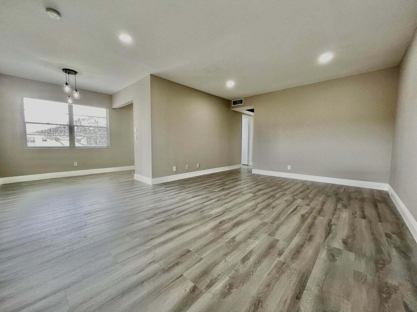 117 Dorset C, Boca Raton FL 33434-6103 exterior