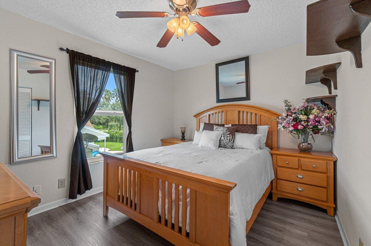 22075 Flower Dr, Boca Raton FL 33428-4627 exterior