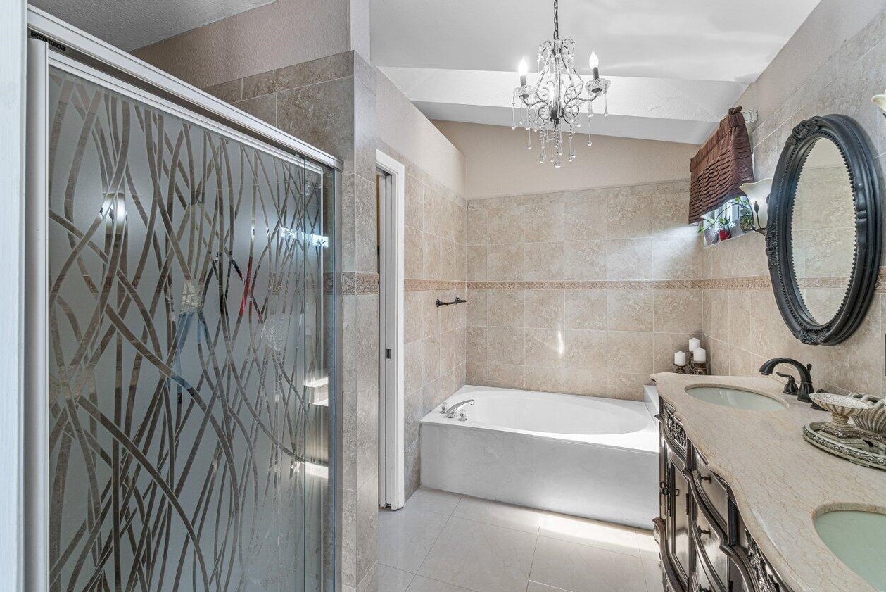 22075 Flower Dr, Boca Raton FL 33428-4627 exterior