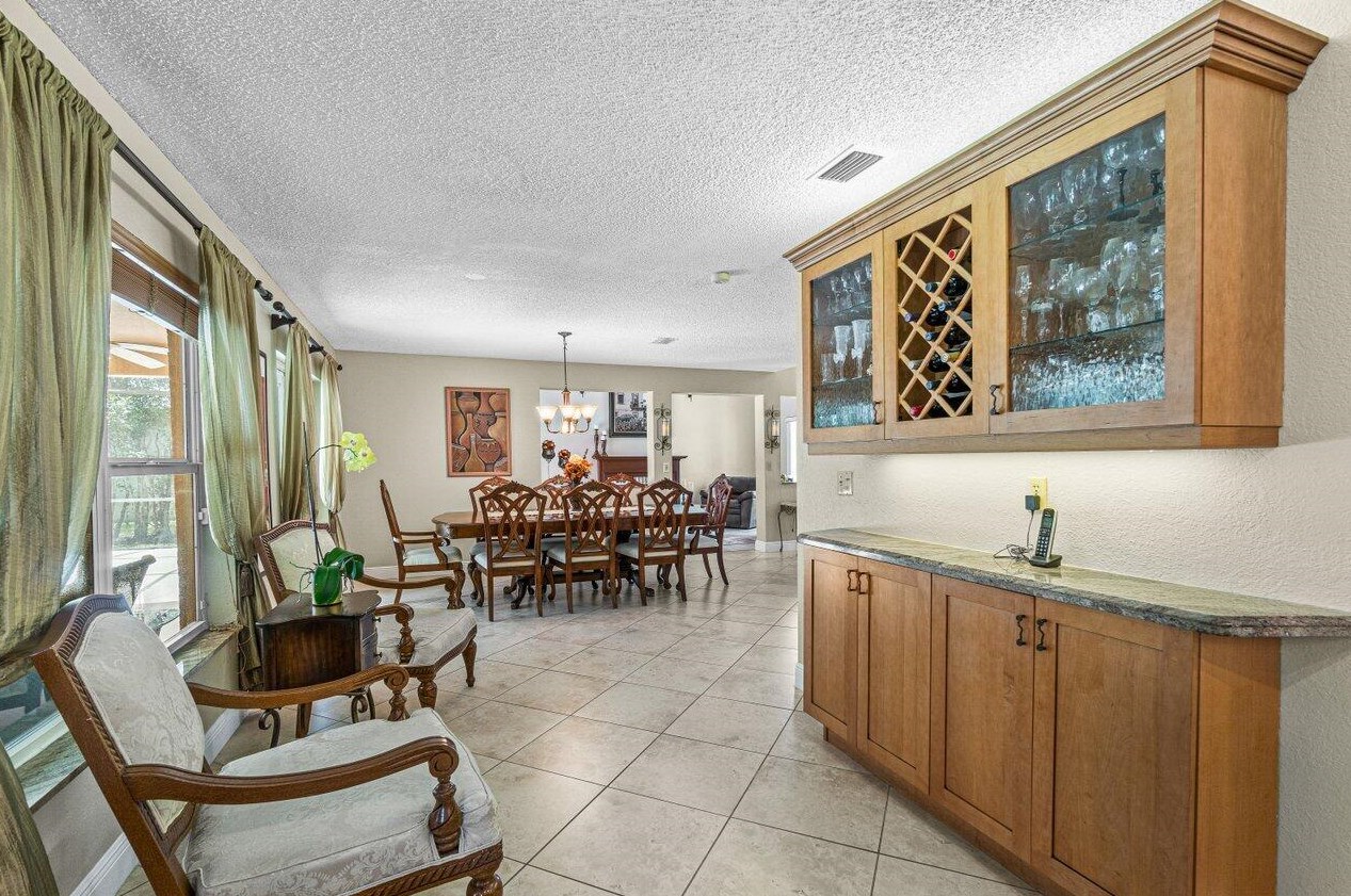 22075 Flower Dr, Boca Raton FL 33428-4627 exterior