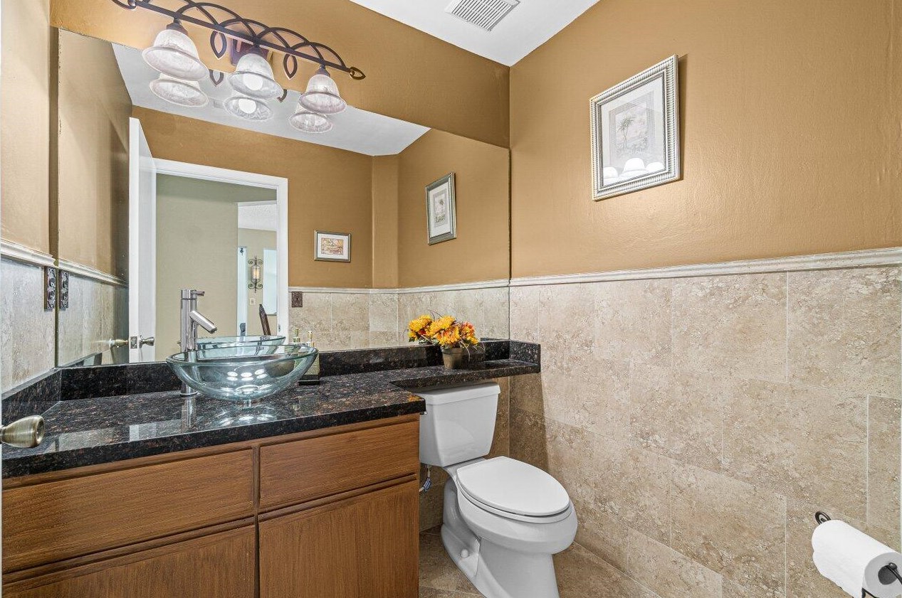 22075 Flower Dr, Boca Raton FL 33428-4627 exterior